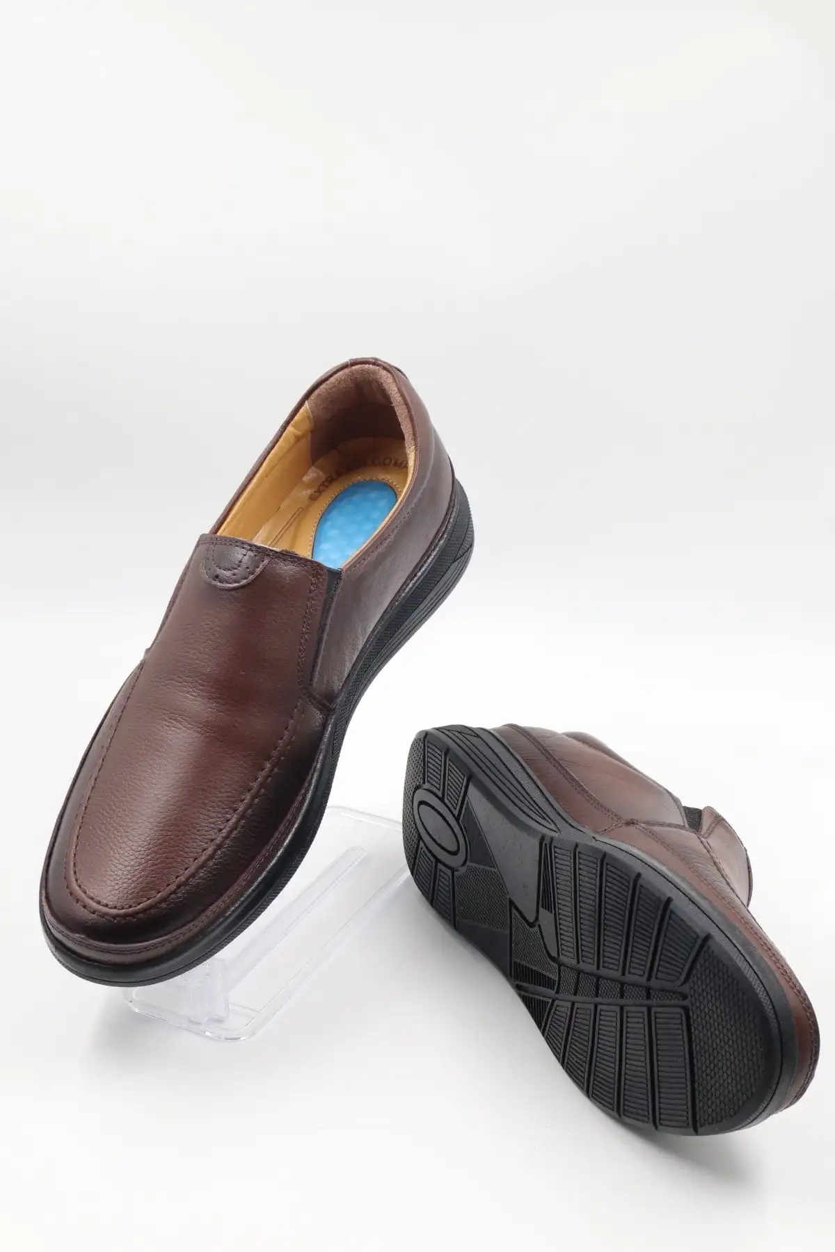 کفش راحتی ژل ارتوپدی مردانه چرم اصل فوق العاده راحت - 495 کفش راحتی ژل ارتوپدی مردانه چرم اصل فوق العاده راحت - 495