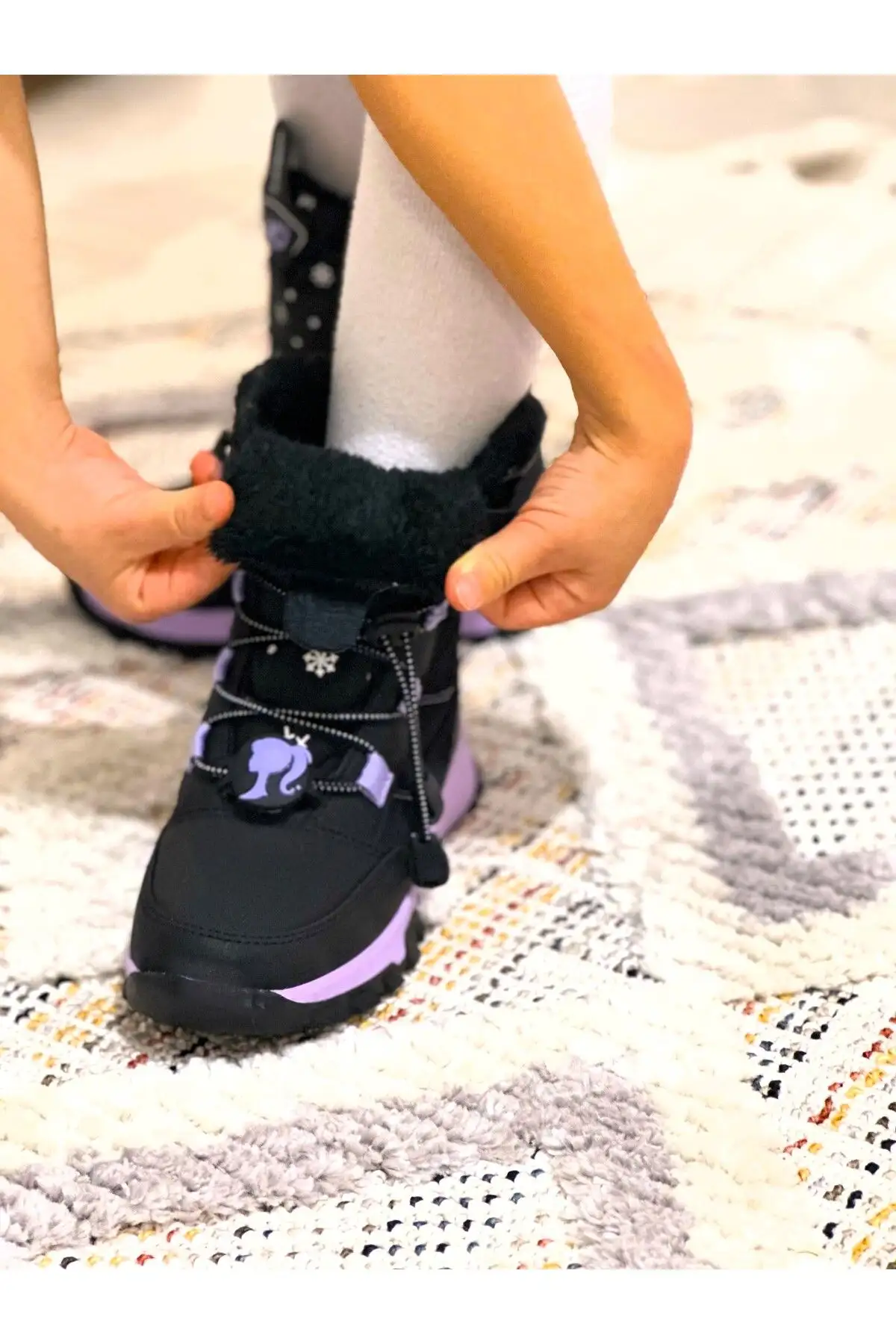 چکمه دخترانه خز یاس بنفش مشکی زیره نوار بدون لغزش ارتوپدی - 192 چکمه دخترانه خز یاس بنفش مشکی زیره نوار بدون لغزش ارتوپدی - 192