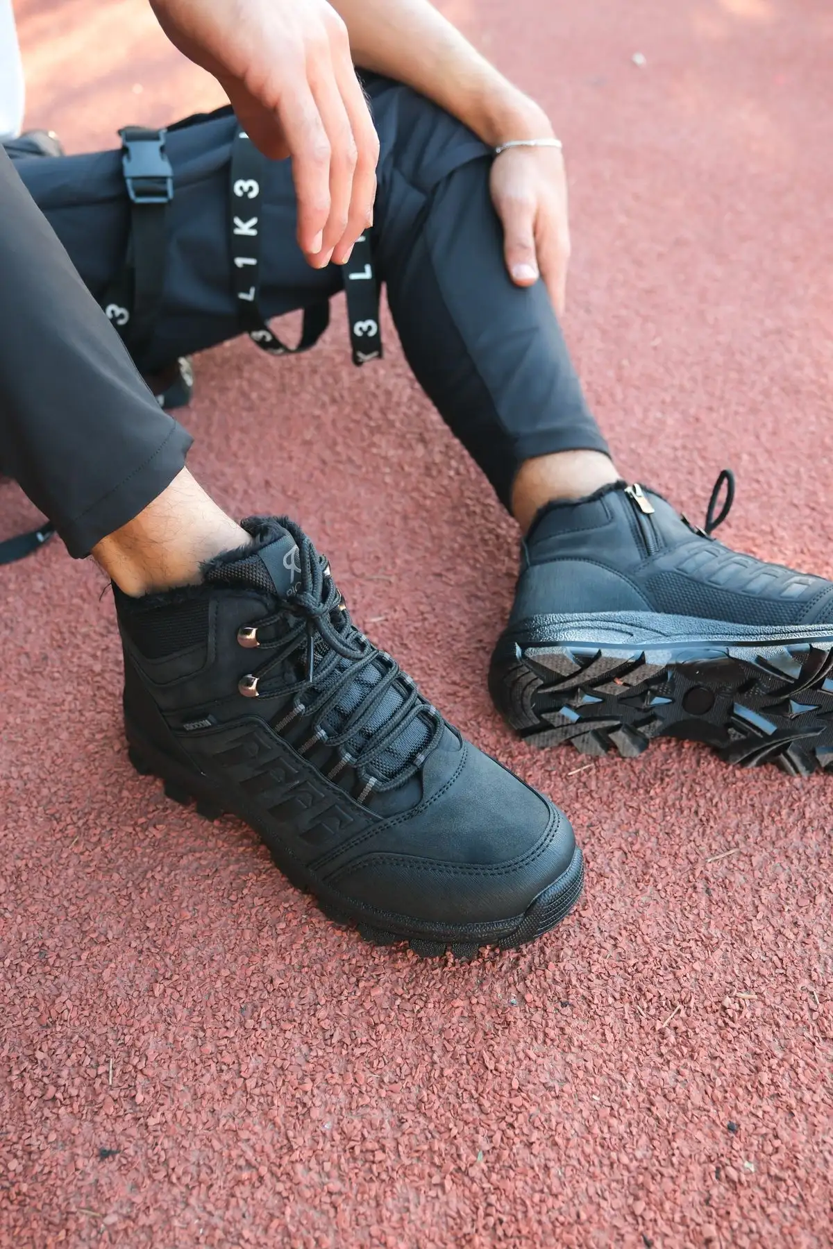 چکمه های یونیسکس مشکی 0012x6 - 526 چکمه های یونیسکس مشکی 0012x6 - 526