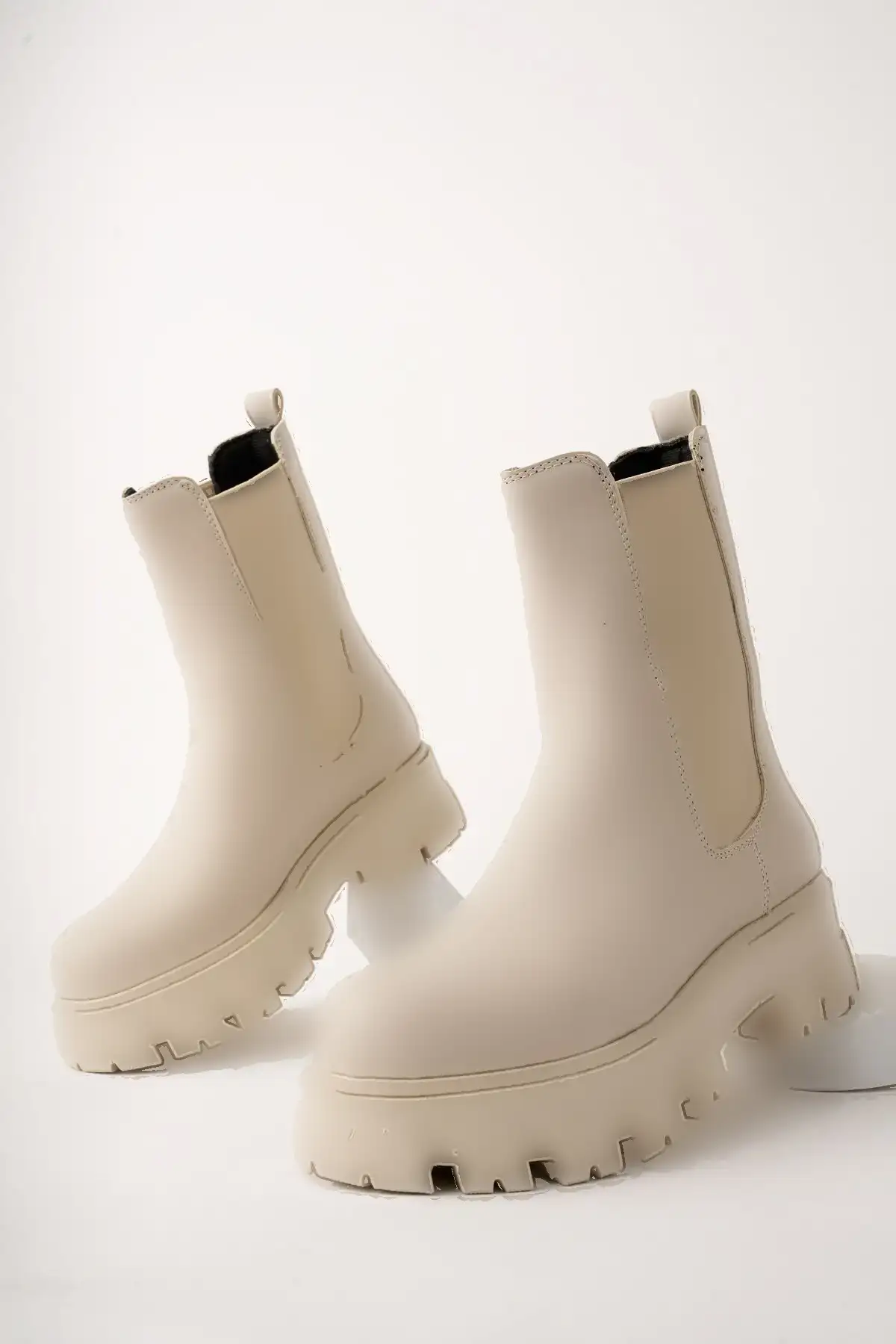 چکمه زیره ضخیم الاستیک پوستی - 106 چکمه زیره ضخیم الاستیک پوستی - 106