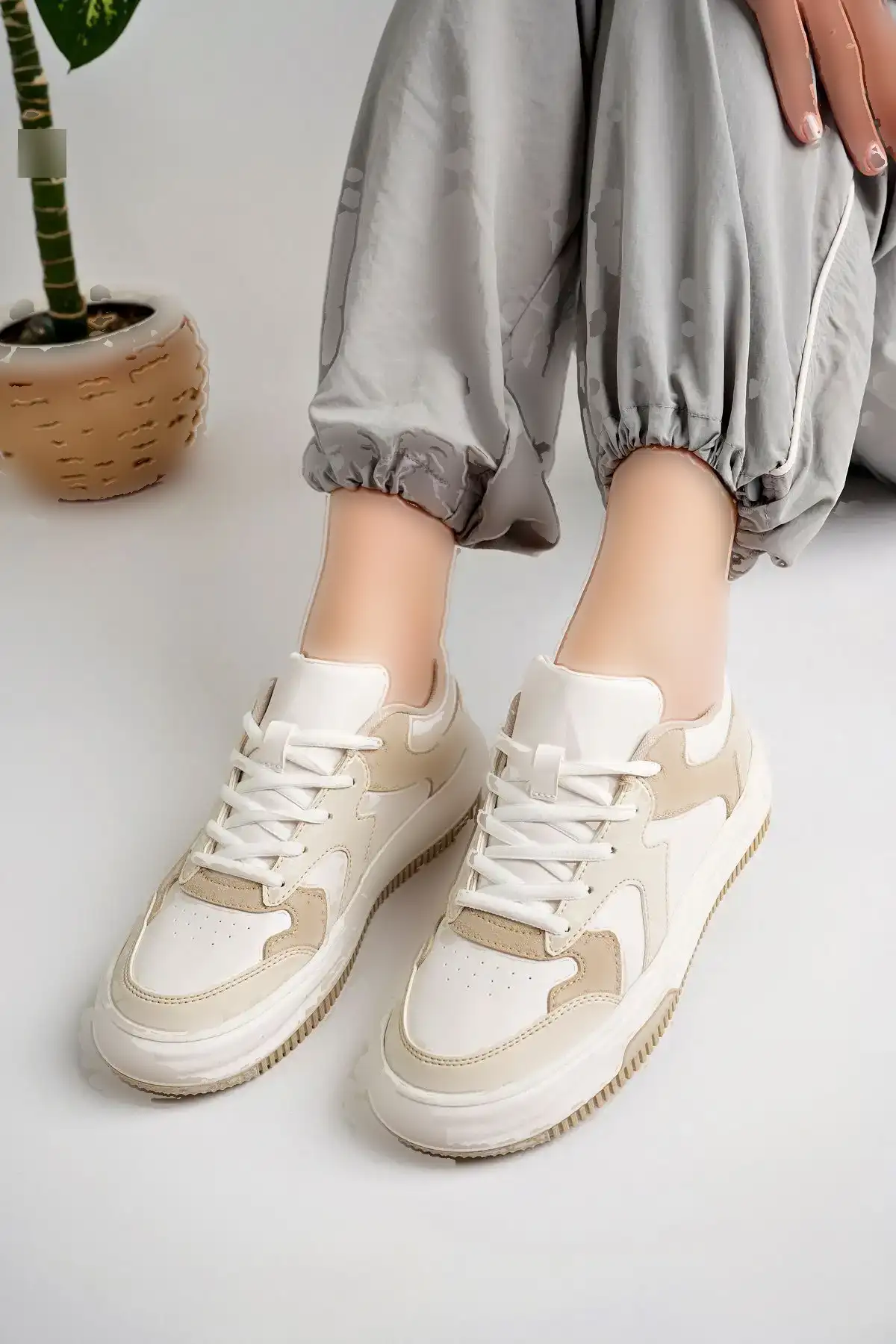 کفش راحتی زنانه بژ - 302