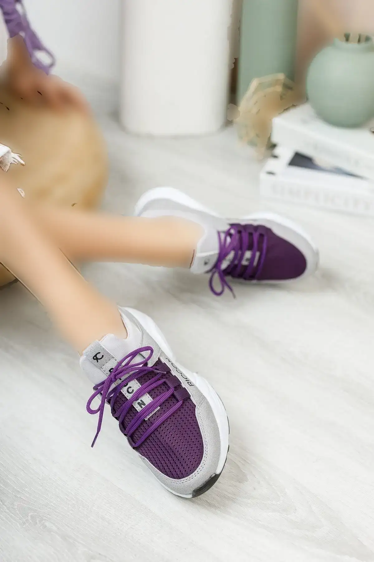 کفش کتانی بنفش یخی زنانه 0012072 - 333 کفش کتانی بنفش یخی زنانه 0012072 - 333