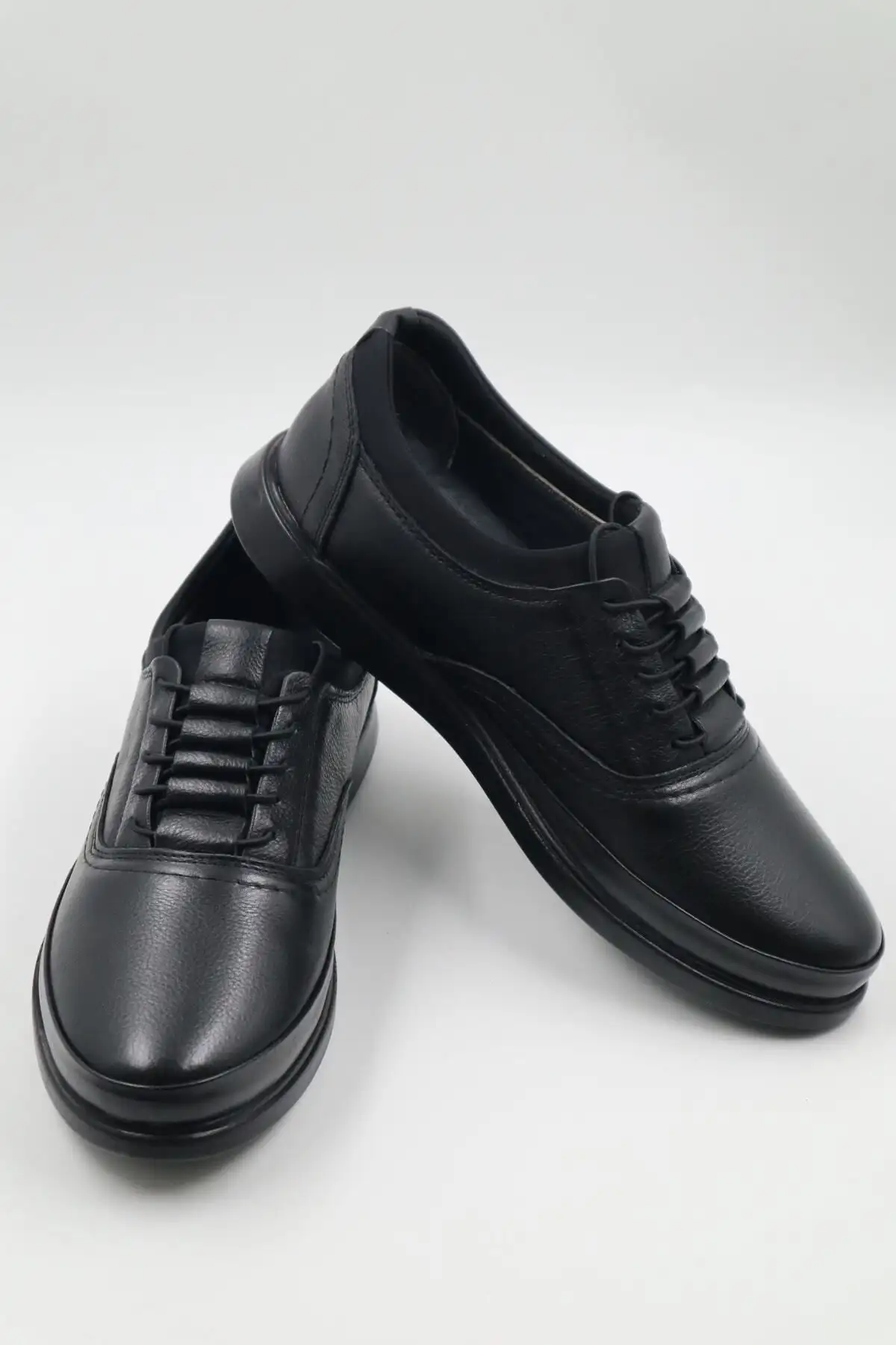 کفش راحتی فصلی مشکی چرم طبیعی داخلی بیرونی مردانه - 697 کفش راحتی فصلی مشکی چرم طبیعی داخلی بیرونی مردانه - 697