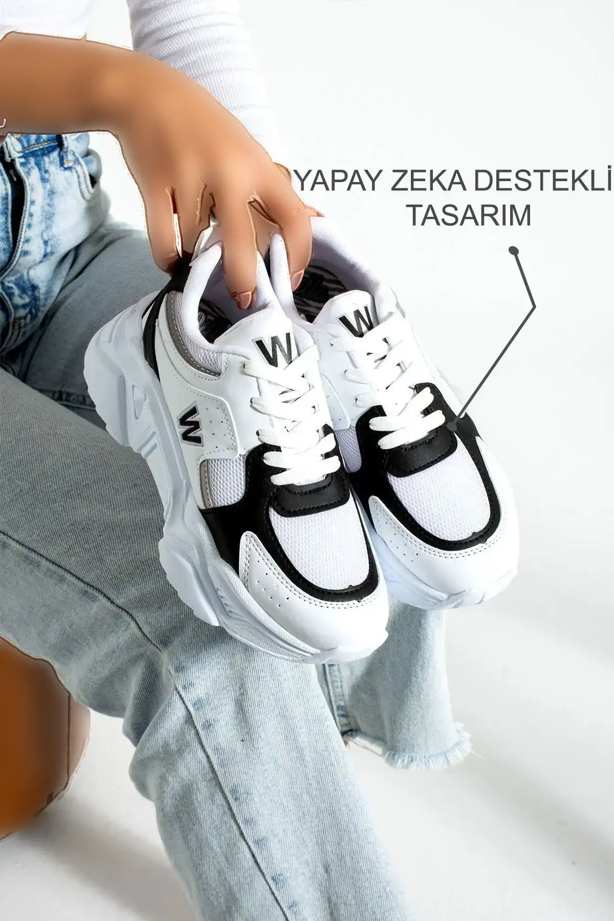 کفش اسپرت زنانه زیره بلند سفید مشکی - 330