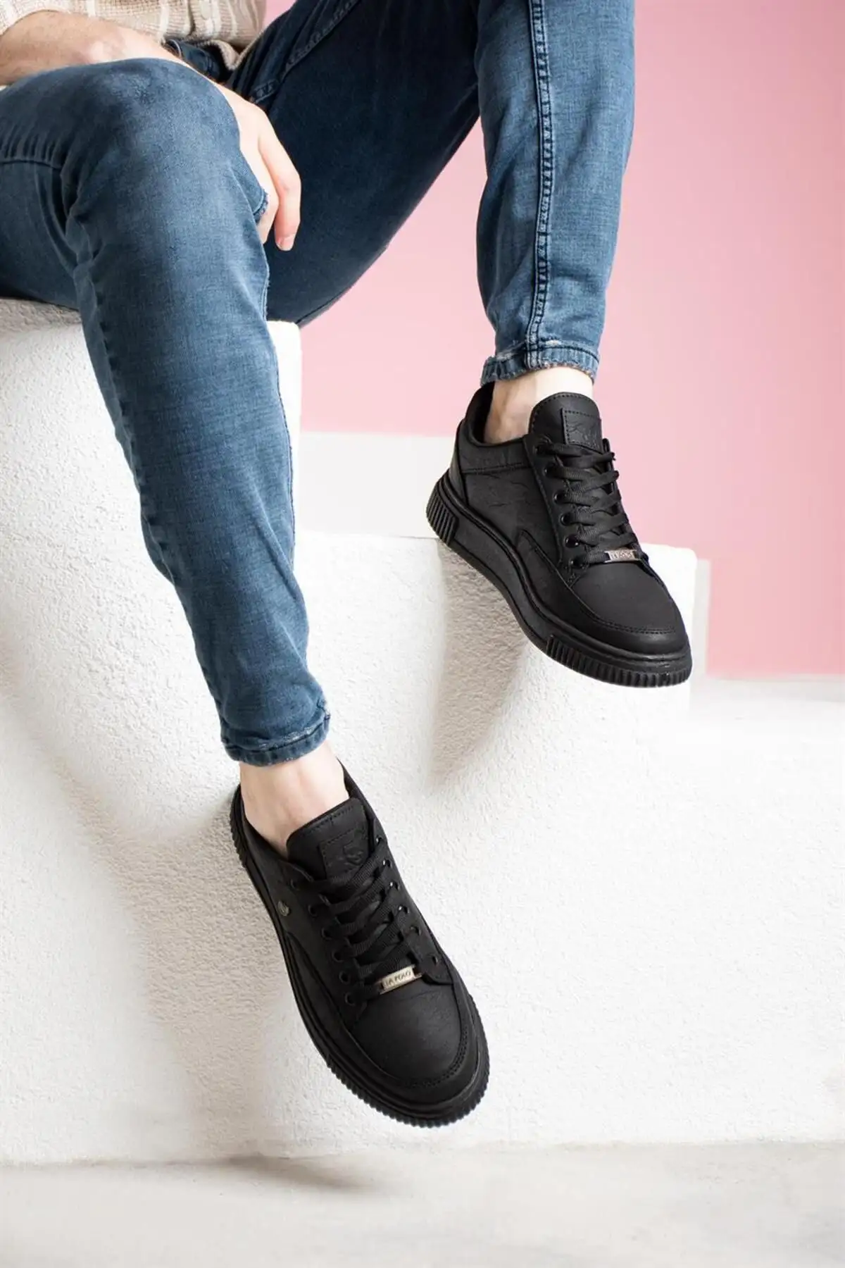 039 کفش اسپرت مردانه بند دار زیره مشکی رنگ مشکی - 477 039 کفش اسپرت مردانه بند دار زیره مشکی رنگ مشکی - 477