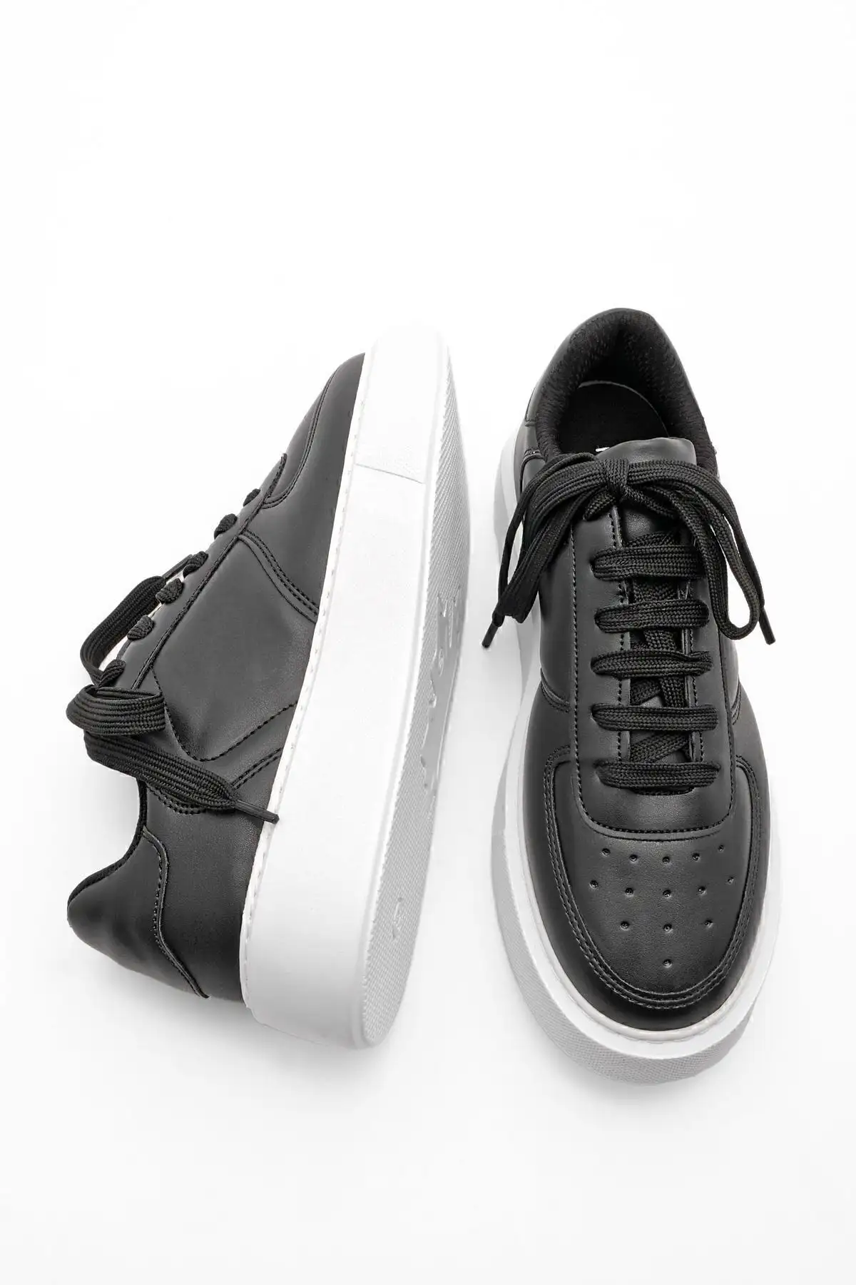 کفش ورزشی زنانه بند دار زیره بلند مشکی آذین - 338 کفش ورزشی زنانه بند دار زیره بلند مشکی آذین - 338