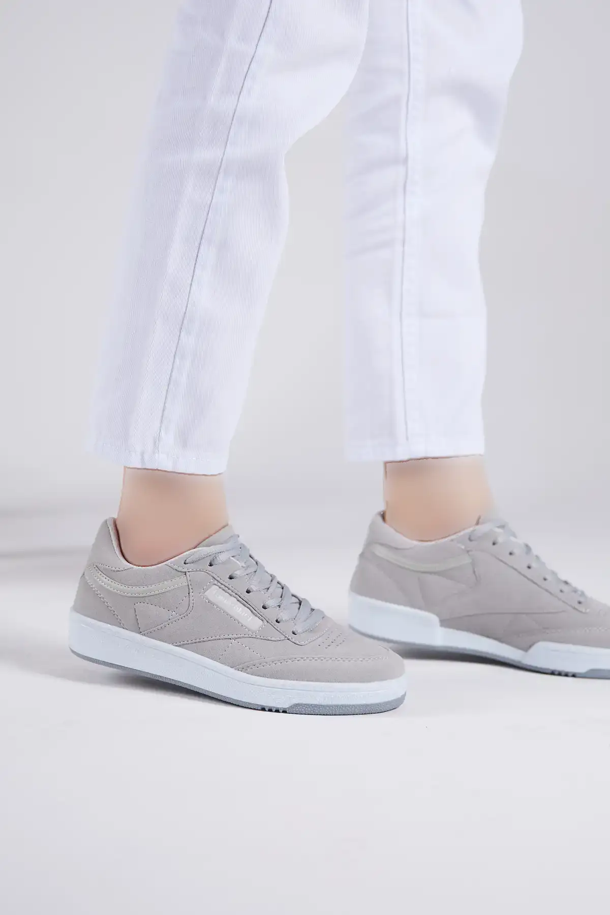 کفش اسپرت جیر یونیسکس خاکستری Tb107 - 246 کفش اسپرت جیر یونیسکس خاکستری Tb107 - 246