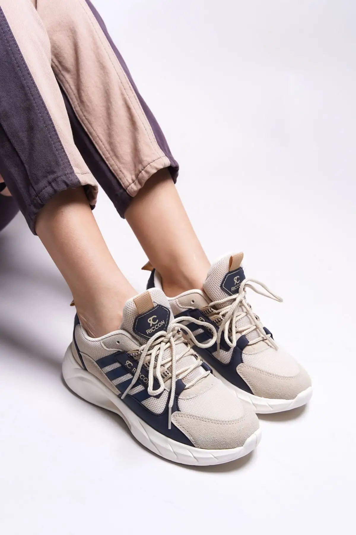 کفش ورزشی Torrine Unisex 001293 Beige - 280 کفش ورزشی Torrine Unisex 001293 Beige - 280