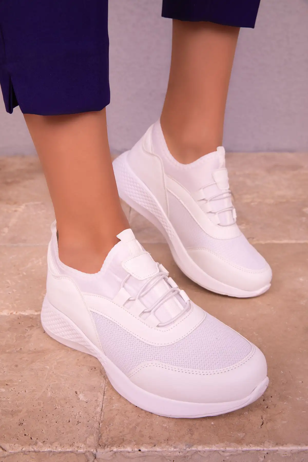 کفش کتانی سفید زنانه 15226 - 29 کفش کتانی سفید زنانه 15226 - 29