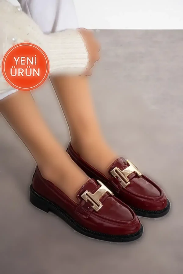 کفش زنانه کلارت قرمز لاک چرمی راحت گاه به گاه Calvanize Buckle Classic Loafer - 1219