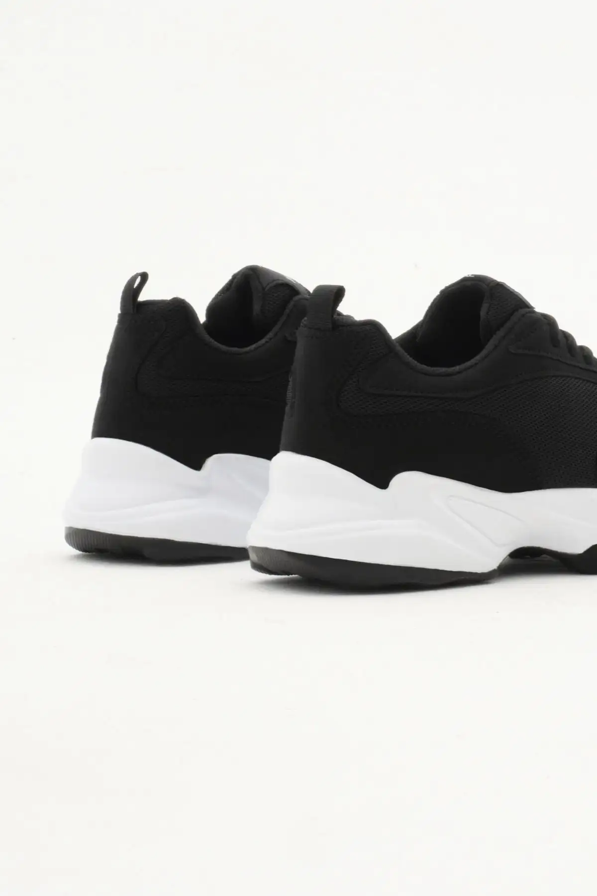 کفش اسپرت یونیسکس مشکی سفید Zyp - 284 کفش اسپرت یونیسکس مشکی سفید Zyp - 284