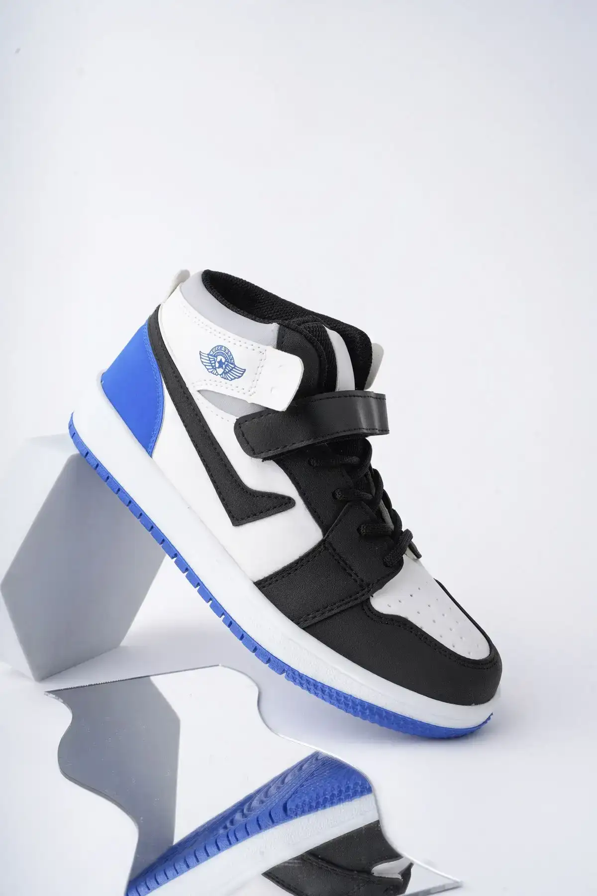 کفش کتانی اسپرت بچه گانه یونیسکس ساکس تاپ بلند - 160 کفش کتانی اسپرت بچه گانه یونیسکس ساکس تاپ بلند - 160