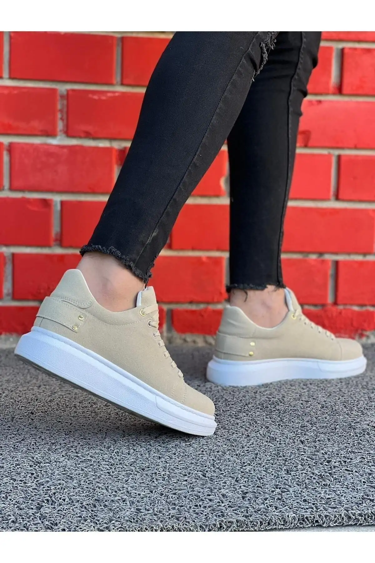 کفش راحتی اسپرت مردانه بژ جیر با کف ضخیم بالا کفش کتانی بند دار سفید - 267 کفش راحتی اسپرت مردانه بژ جیر با کف ضخیم بالا کفش کتانی بند دار سفید - 267