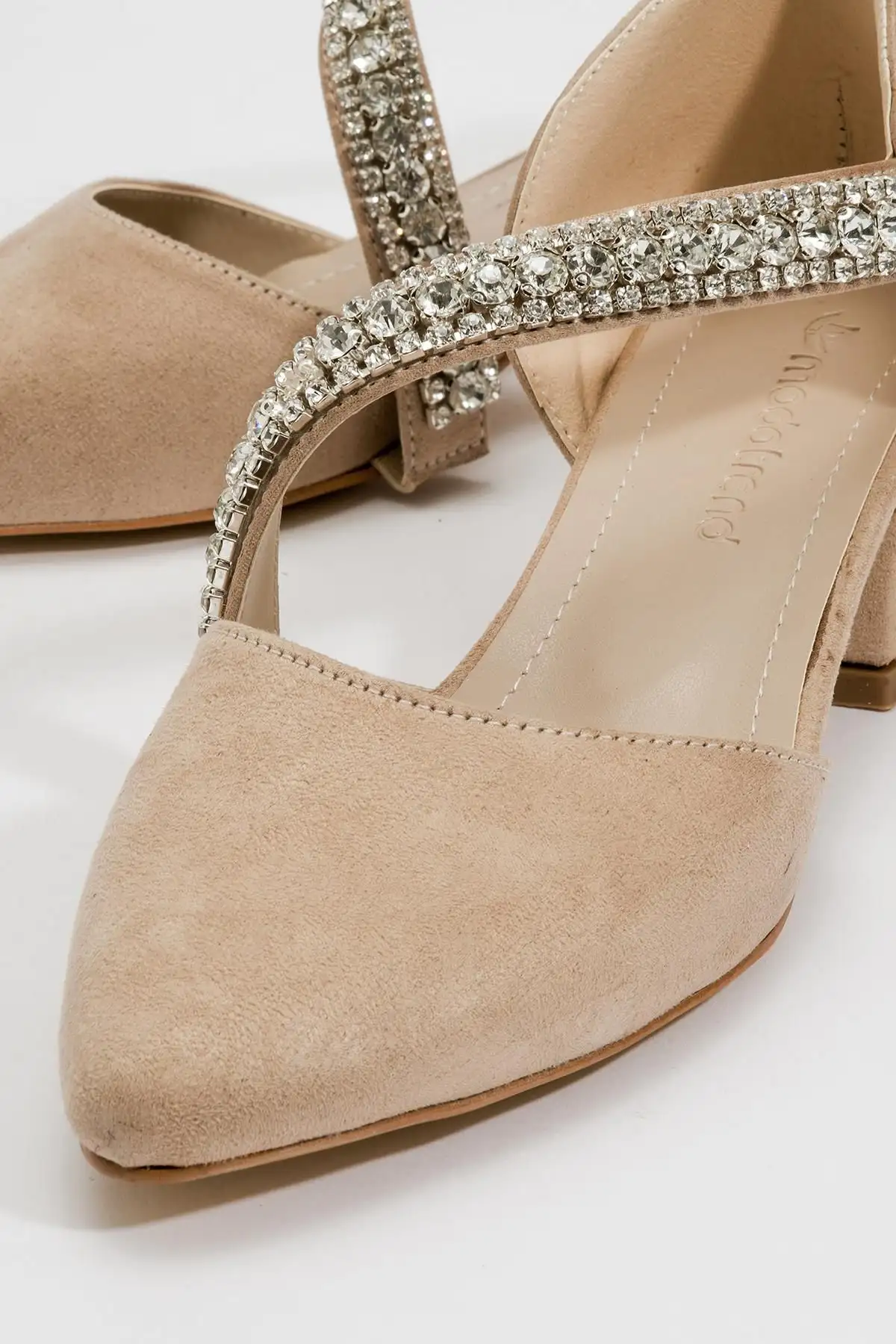 کفش راحتی پاشنه دار سنگی زنانه جیر بژ - 1332 کفش راحتی پاشنه دار سنگی زنانه جیر بژ - 1332