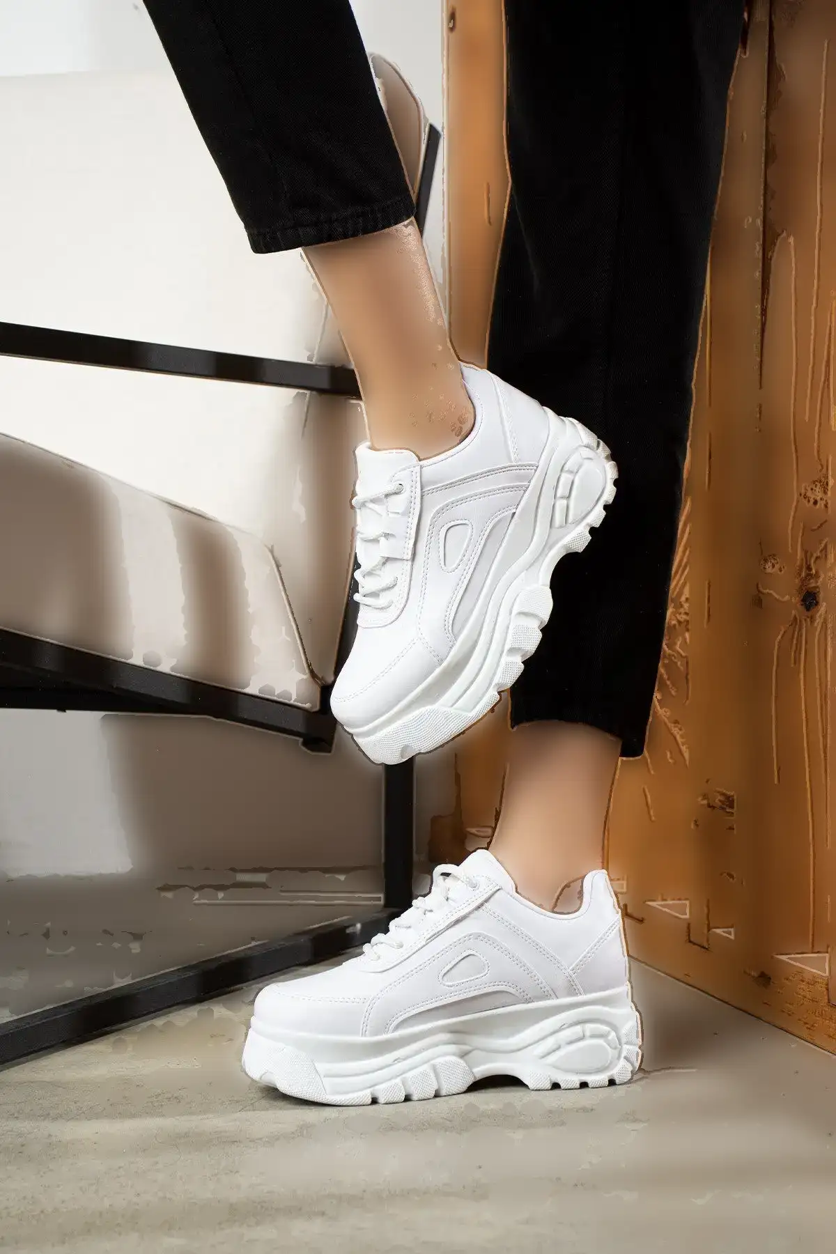 کفش روزانه زنانه اسپرت سفید زیره بلند کفش کتانی راحت و سبک 001 - 348 کفش روزانه زنانه اسپرت سفید زیره بلند کفش کتانی راحت و سبک 001 - 348