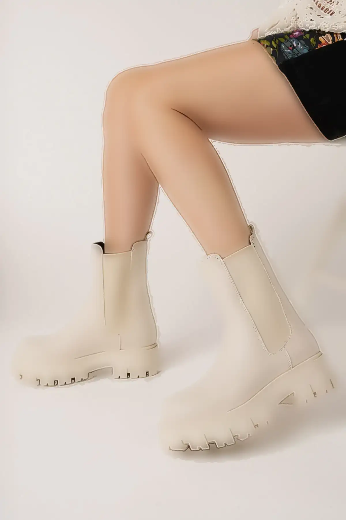 چکمه زیره ضخیم الاستیک پوستی - 106 چکمه زیره ضخیم الاستیک پوستی - 106