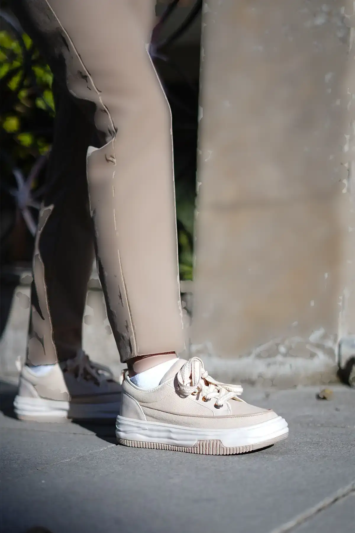 کفش ورزشی بند دار پارچه ای کتانی زنانه کتانی بژ - 311 کفش ورزشی بند دار پارچه ای کتانی زنانه کتانی بژ - 311