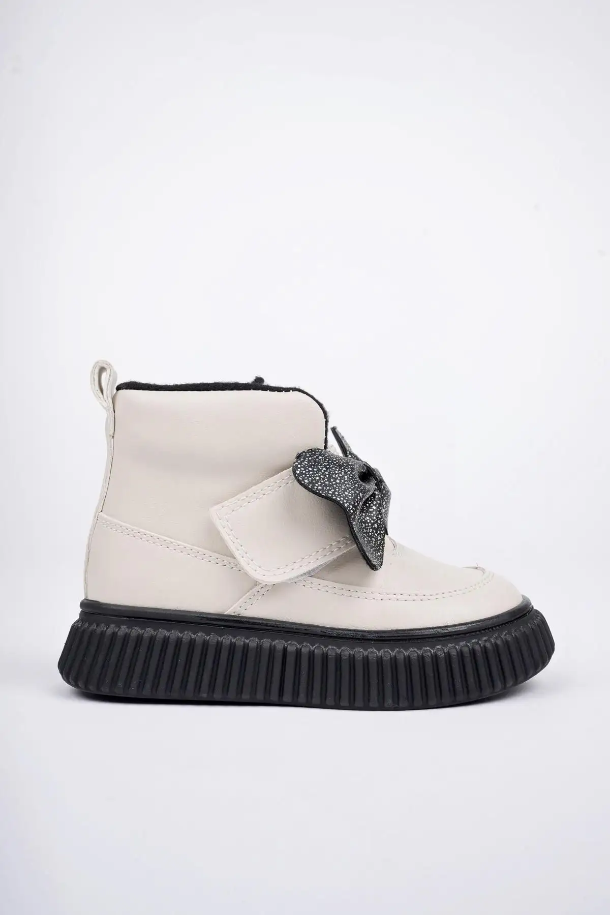 چکمه های زمستانی بچه گانه پاپیون و چسب دار با کفی بدون لغزش تضمینی Nixie - 204 چکمه های زمستانی بچه گانه پاپیون و چسب دار با کفی بدون لغزش تضمینی Nixie - 204