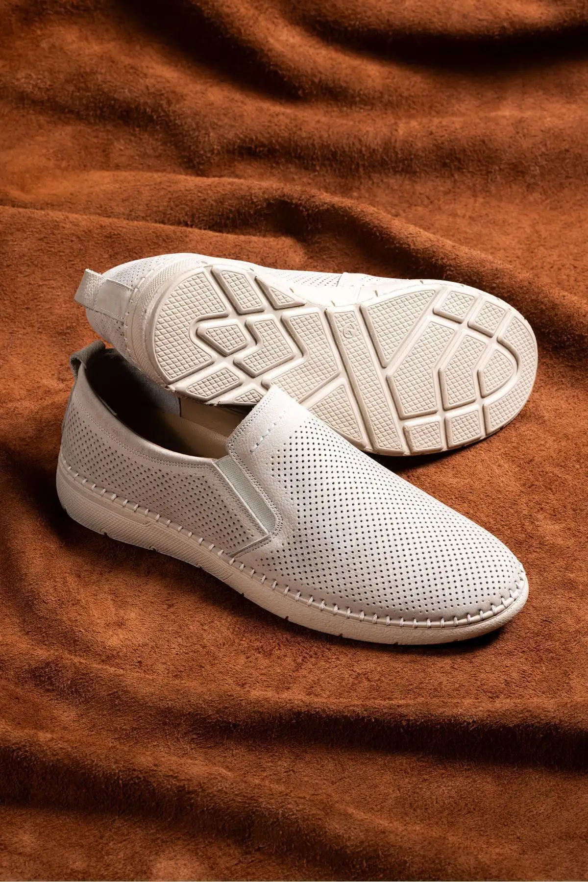 کفش چرم اصل مردانه، کفش 100% چرم، کفش تابستانی ارتوپدی بژ - 709 کفش چرم اصل مردانه، کفش 100% چرم، کفش تابستانی ارتوپدی بژ - 709