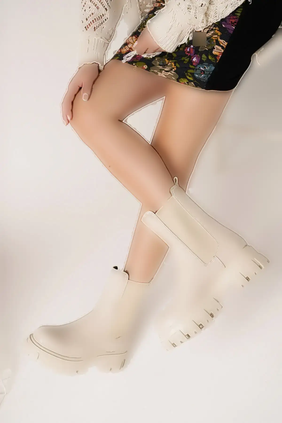 چکمه زیره ضخیم الاستیک پوستی - 106 چکمه زیره ضخیم الاستیک پوستی - 106