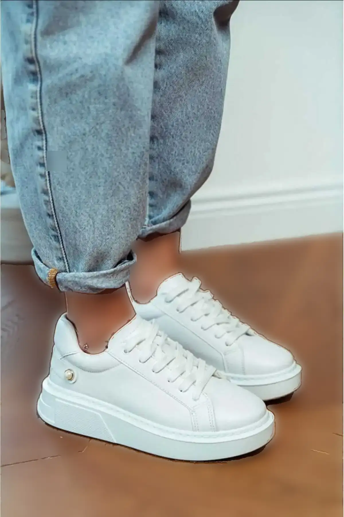 کفش اسپرت ضخیم بنددار مرواریدی سفید - 343 کفش اسپرت ضخیم بنددار مرواریدی سفید - 343