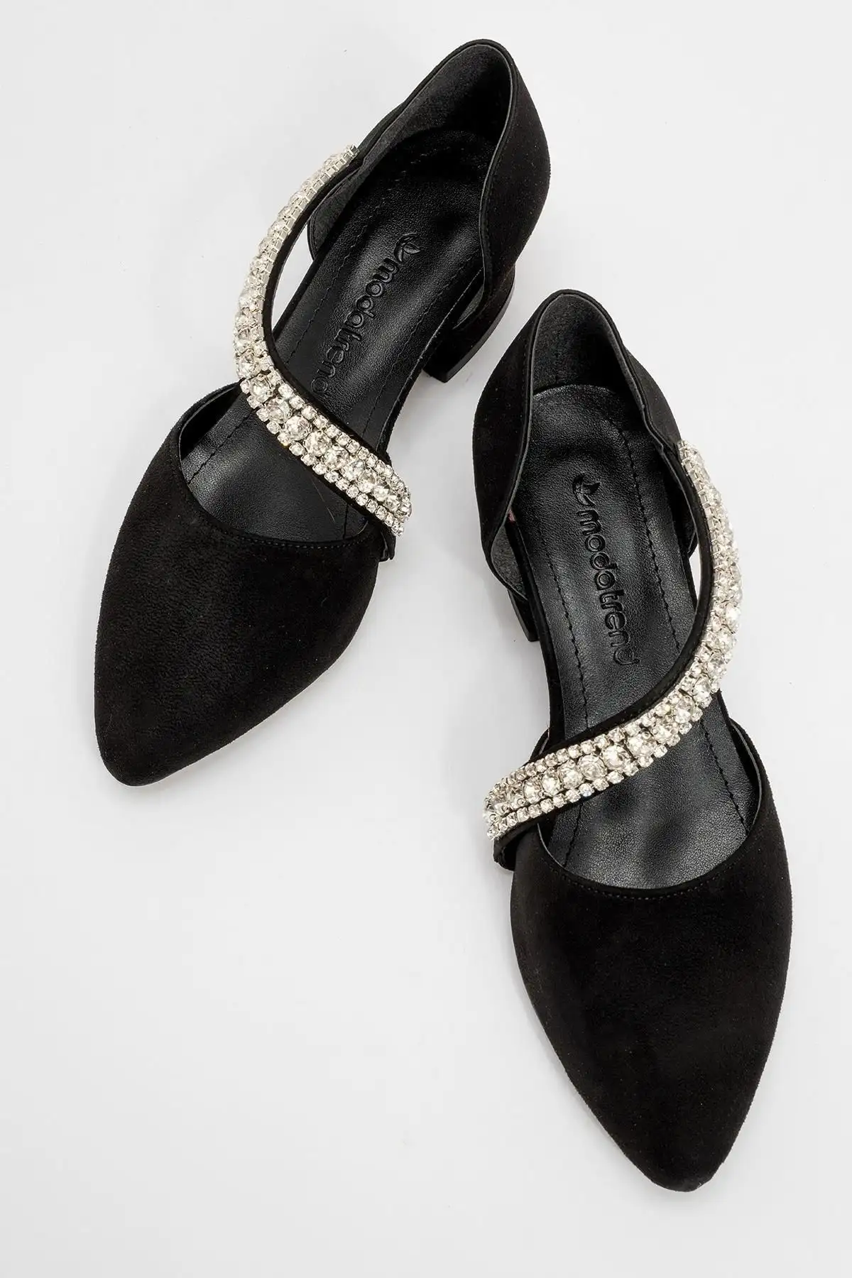 کفش راحتی زنانه پاشنه تخم مرغی مشکی جیر - 1298 کفش راحتی زنانه پاشنه تخم مرغی مشکی جیر - 1298