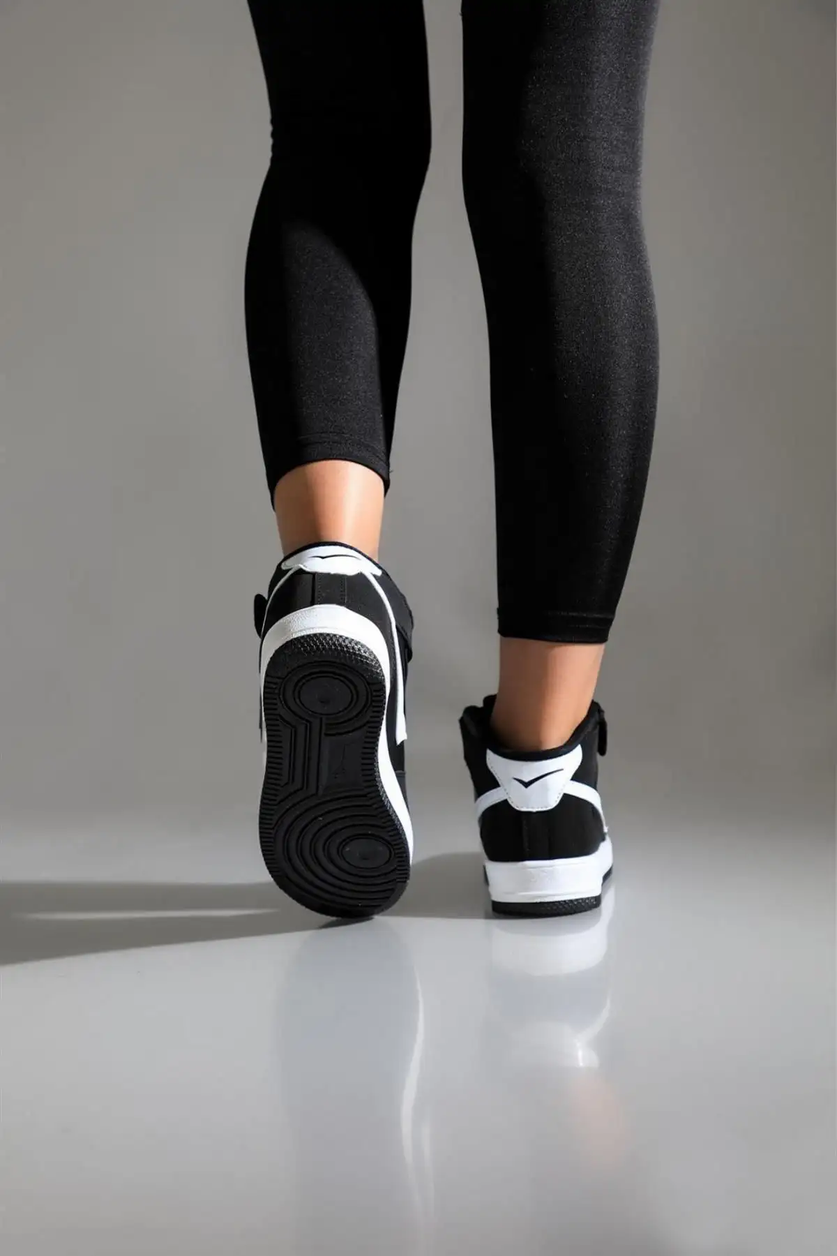 مشکی - کفش ورزشی زنانه مردانه زمستانی 4 فصل اسکین - 366