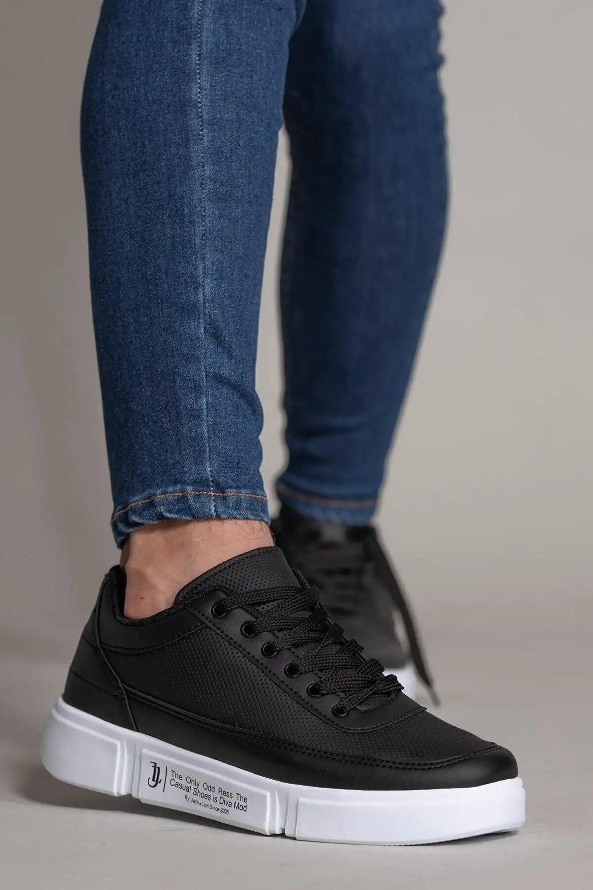 کفش کتانی مردانه سفید مشکی 0012x20 - 242