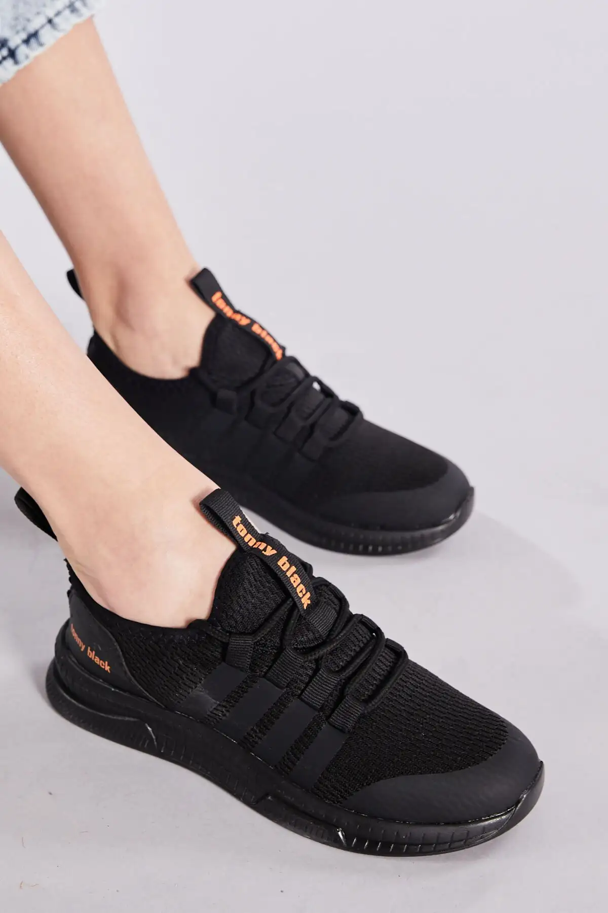 کفش اسپرت مشکی یونیسکس Tbqnt - 519 کفش اسپرت مشکی یونیسکس Tbqnt - 519