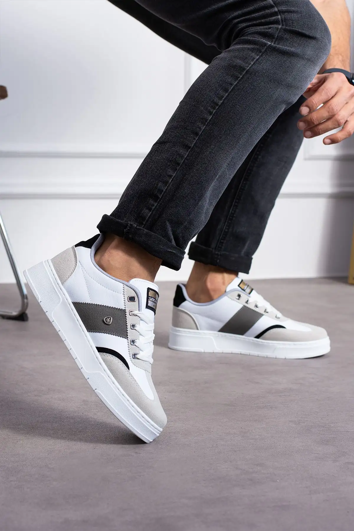 کفش اسپرت مردانه راحت زیره سفید 901 کرم توری سفید با جزئیات - 505 کفش اسپرت مردانه راحت زیره سفید 901 کرم توری سفید با جزئیات - 505