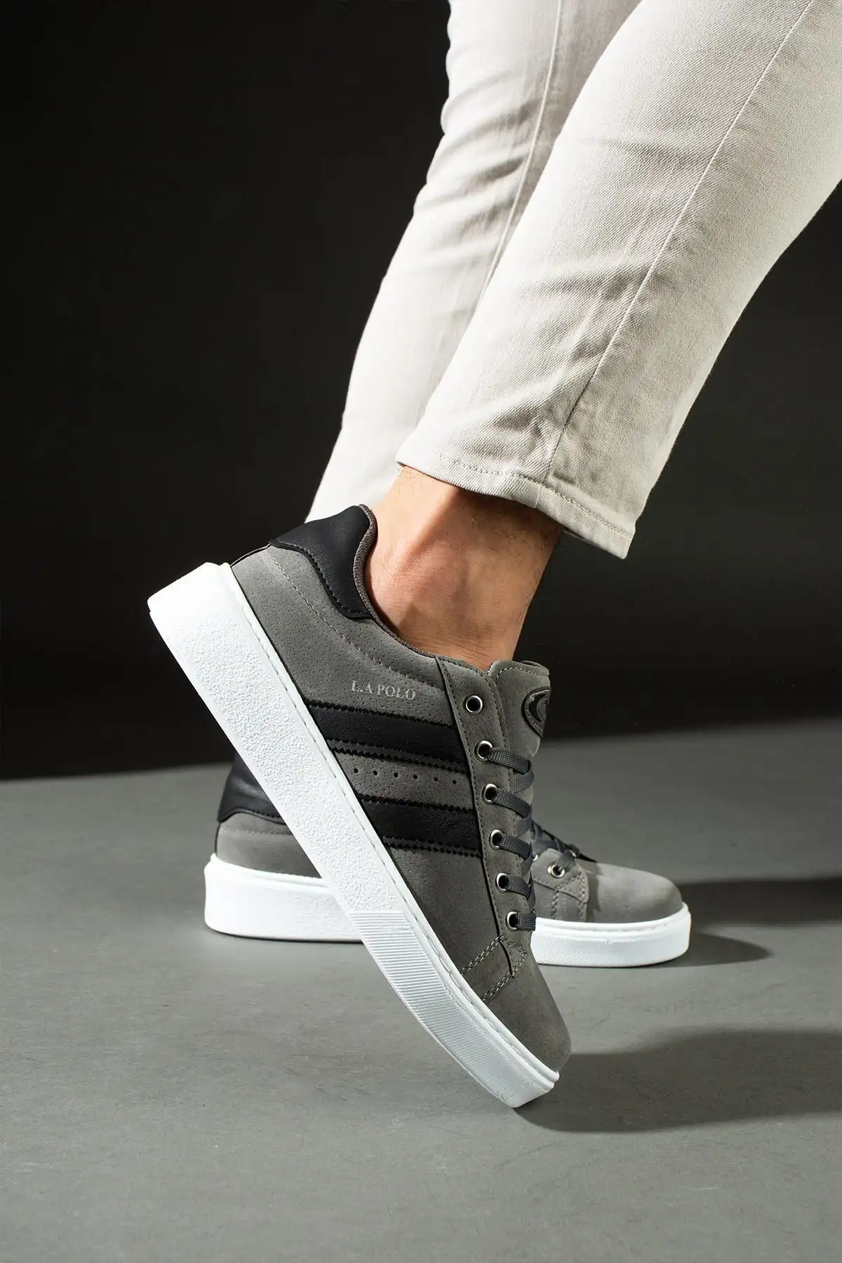 503 دودی مشکی رنگ سفید زیره بند کفش اسپرت مردانه گاه به گاه جیر - 290 503 دودی مشکی رنگ سفید زیره بند کفش اسپرت مردانه گاه به گاه جیر - 290