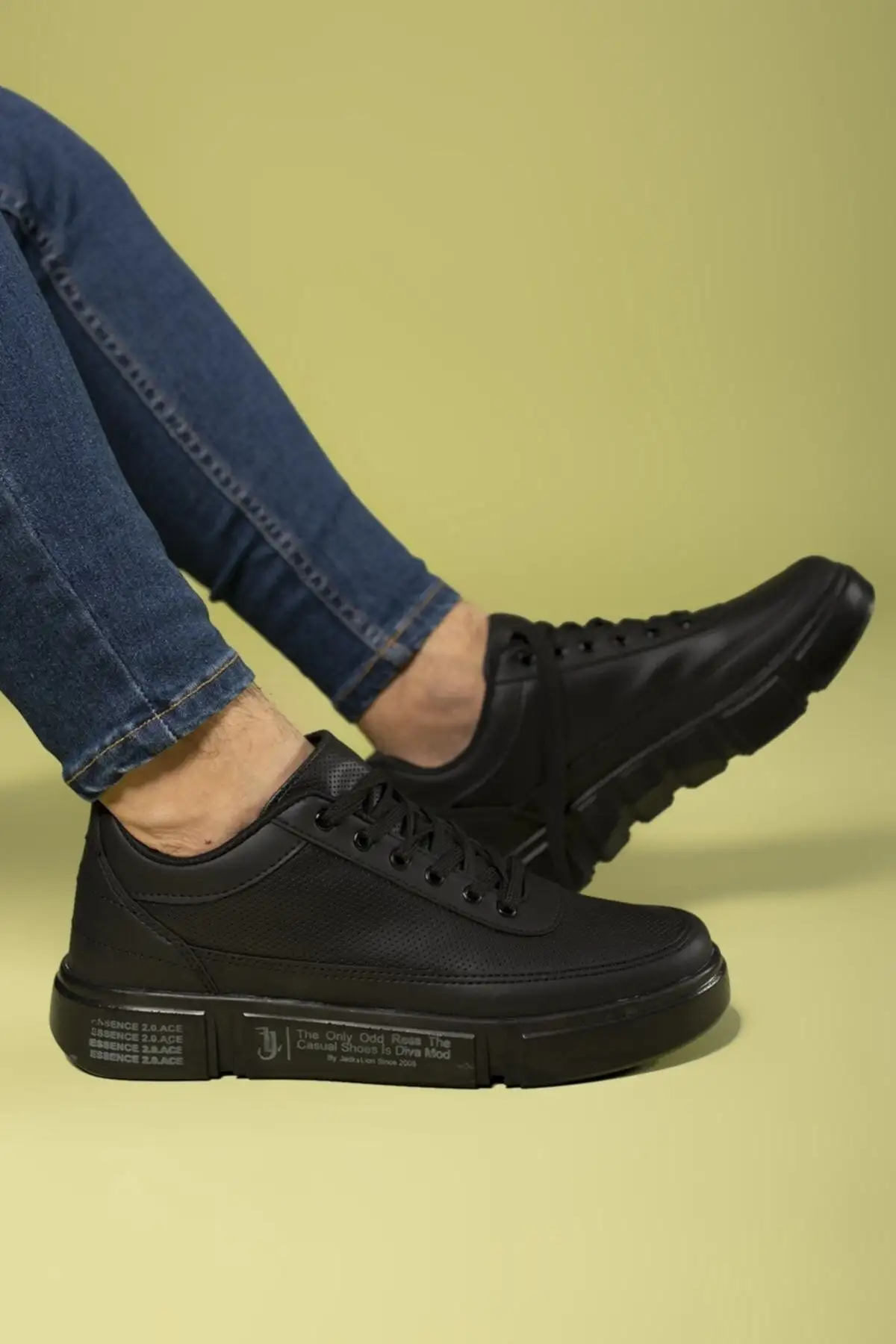 کفش ورزشی مردانه مشکی 0012X20 - 540