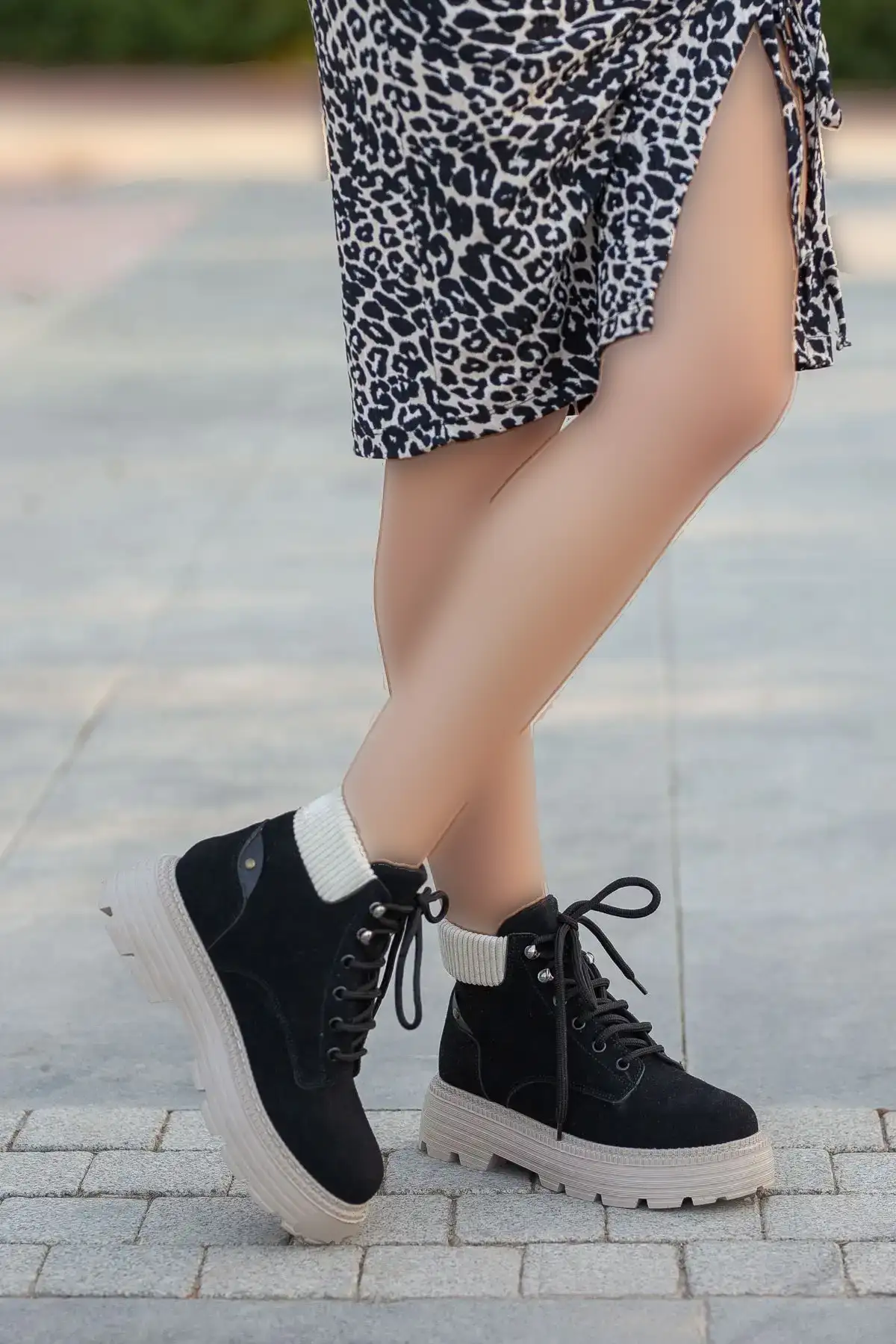 چکمه های زنانه توری مشکی گربه ای - 118 چکمه های زنانه توری مشکی گربه ای - 118