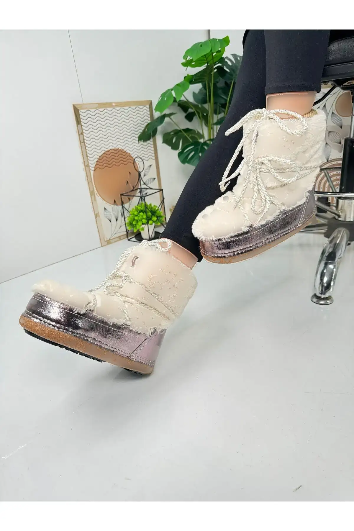 چکمه های برفی زنانه روزانه بژ خزدار مادر دختر آستر ضخیم راحت 327 - 94 چکمه های برفی زنانه روزانه بژ خزدار مادر دختر آستر ضخیم راحت 327 - 94