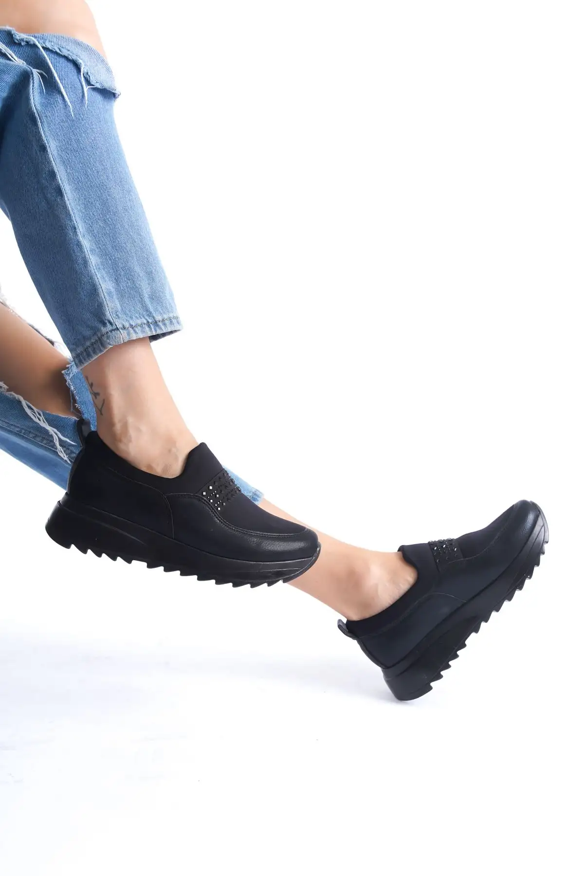 کفش ورزشی گاه به گاه چرمی ضخیم بدون بند DEL'SOLERA - 1229 کفش ورزشی گاه به گاه چرمی ضخیم بدون بند DEL'SOLERA - 1229