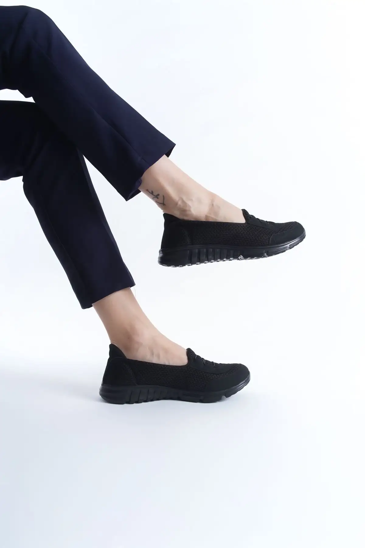 کفش راحتی زنانه ارتوپدی توری مشکی بالرین - 1228 کفش راحتی زنانه ارتوپدی توری مشکی بالرین - 1228