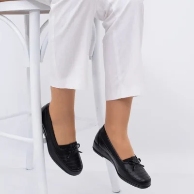 کفش زنانه کامل ارتوپدی زمستانه لاستیکی مشکی 41-42-43 شماره - 1195