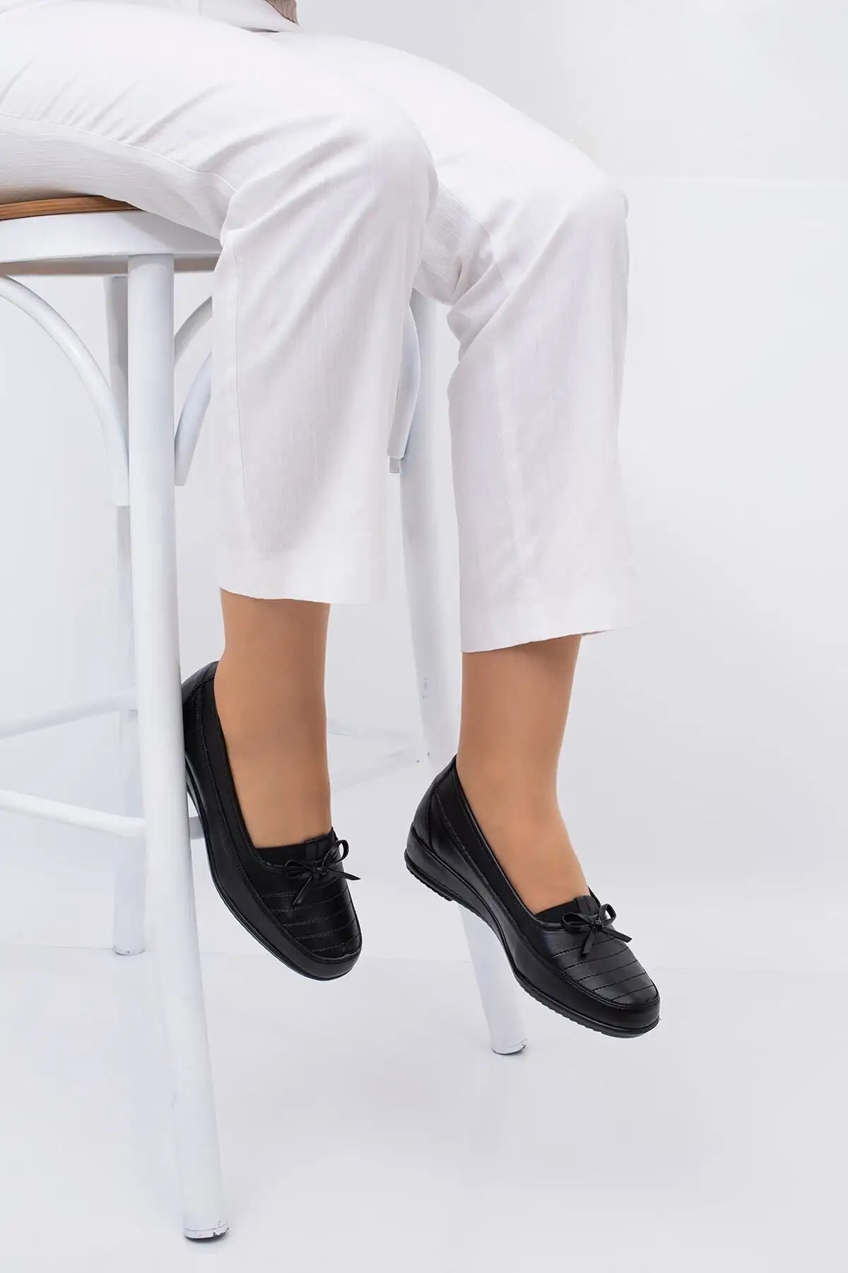 کفش زنانه کامل ارتوپدی زمستانه لاستیکی مشکی 41-42-43 شماره - 1195 کفش زنانه کامل ارتوپدی زمستانه لاستیکی مشکی 41-42-43 شماره - 1195