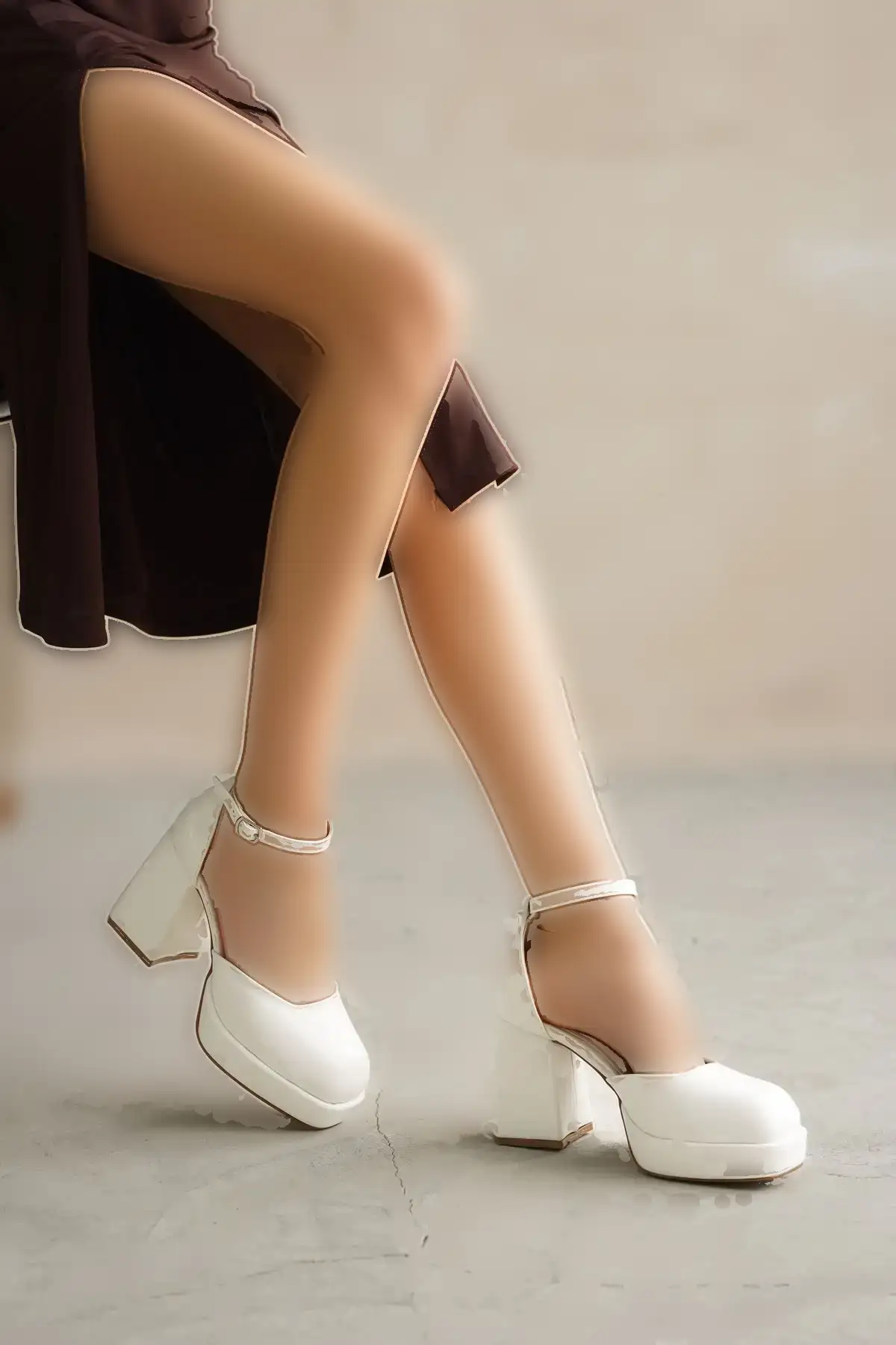 کفش پاشنه دار پلتفرم گاندر - سفید - 438 کفش پاشنه دار پلتفرم گاندر - سفید - 438