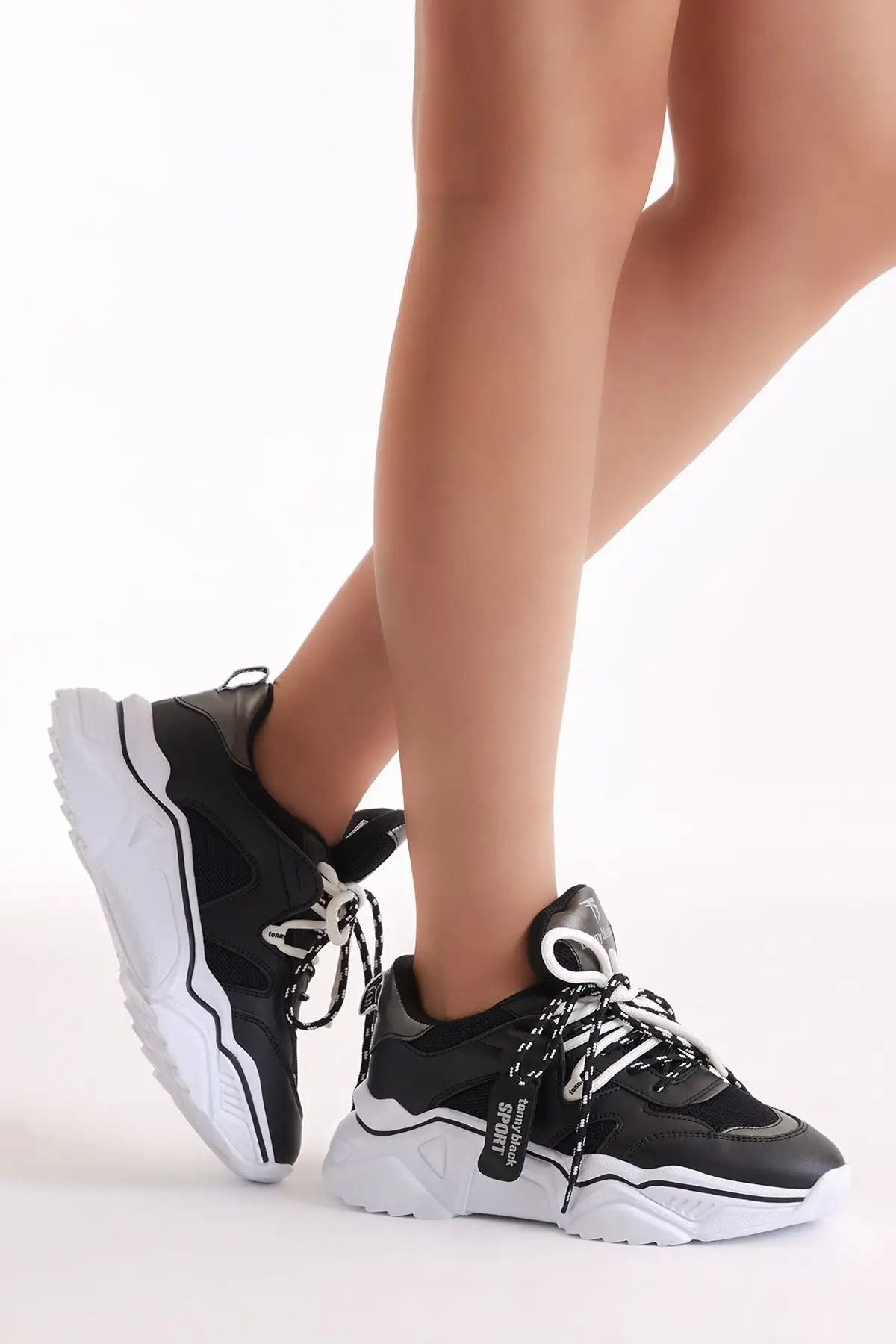 کفش اسپرت مشکی زنانه تبکپل - 39 کفش اسپرت مشکی زنانه تبکپل - 39