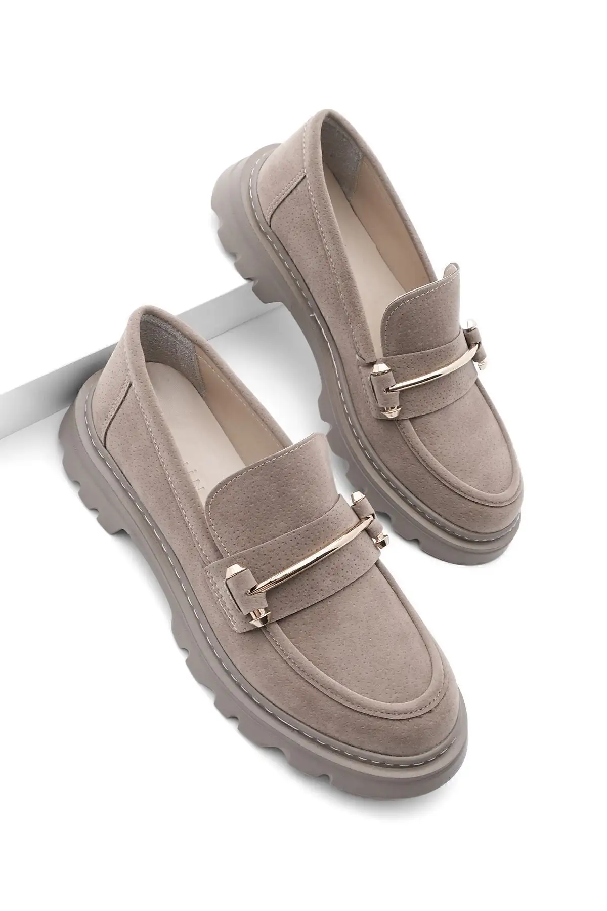 کفش راحتی زنانه زنجیر ضخیم زنجیر زولز مینک - 1276 کفش راحتی زنانه زنجیر ضخیم زنجیر زولز مینک - 1276