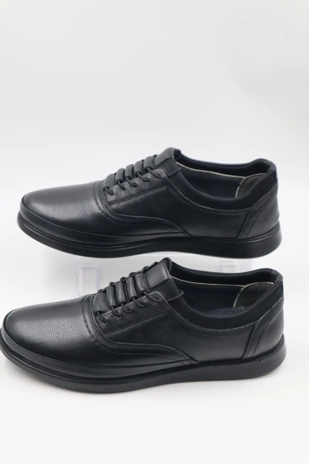 کفش راحتی فصلی مشکی چرم طبیعی داخلی بیرونی مردانه - 697 کفش راحتی فصلی مشکی چرم طبیعی داخلی بیرونی مردانه - 697