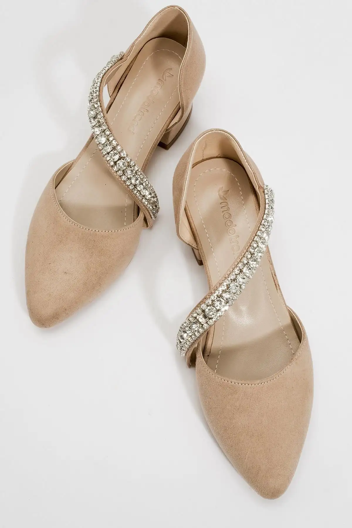 کفش راحتی پاشنه دار سنگی زنانه جیر بژ - 1332 کفش راحتی پاشنه دار سنگی زنانه جیر بژ - 1332