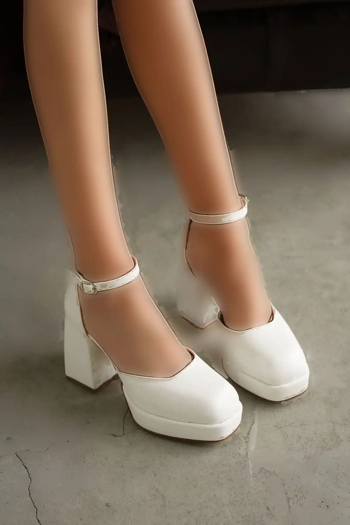 کفش پاشنه دار پلتفرم گاندر - سفید - 438 کفش پاشنه دار پلتفرم گاندر - سفید - 438