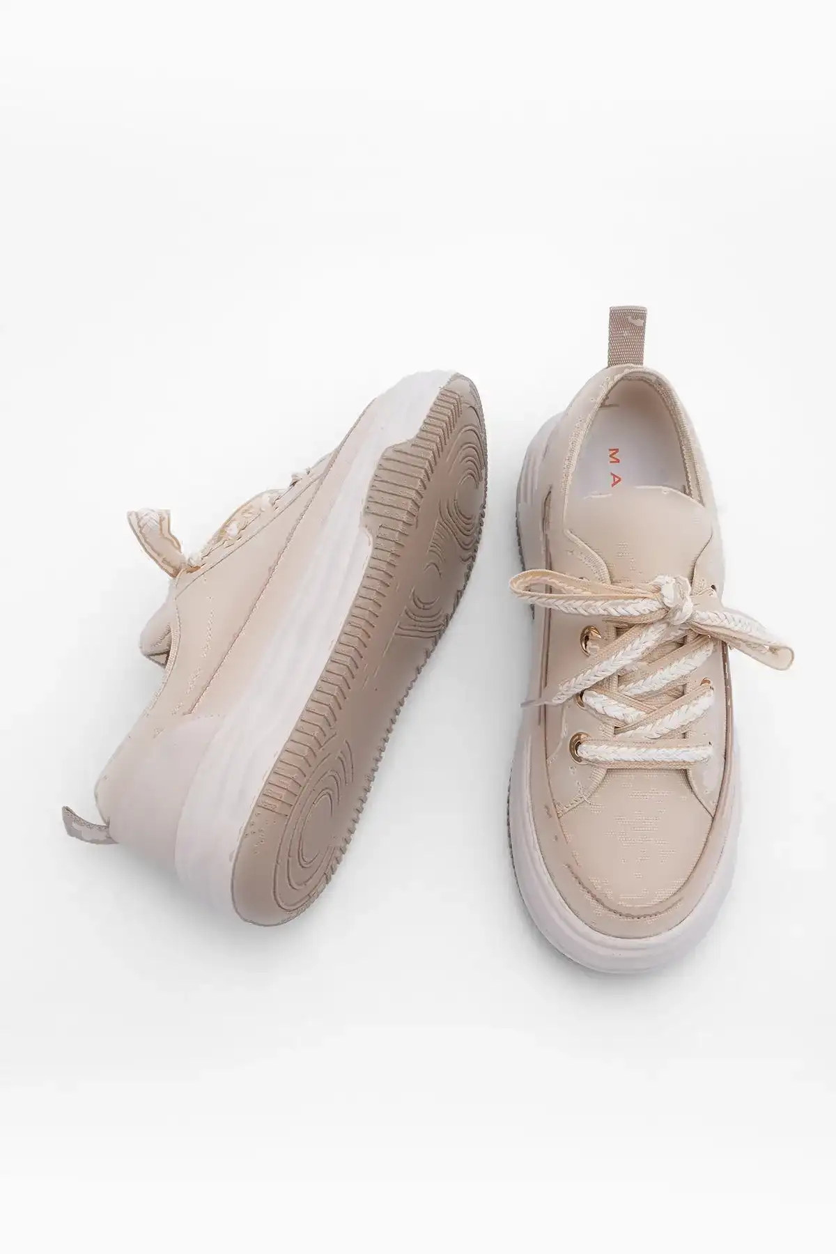 کفش ورزشی بند دار پارچه ای کتانی زنانه کتانی بژ - 311 کفش ورزشی بند دار پارچه ای کتانی زنانه کتانی بژ - 311