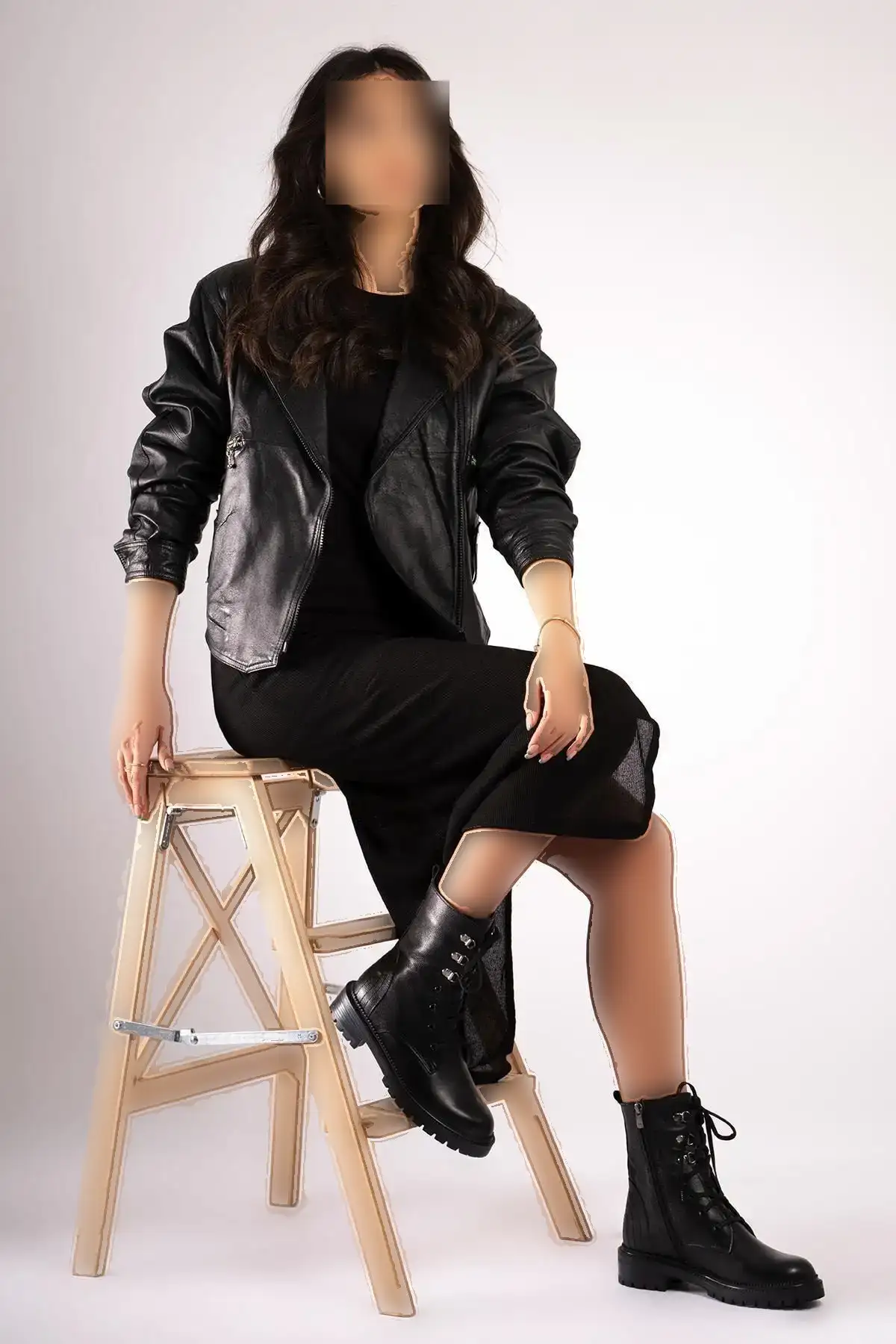 چکمه های بلند زنانه چرم اصل با زیپ در کناره و چکمه های توری دوخته شده - 111 چکمه های بلند زنانه چرم اصل با زیپ در کناره و چکمه های توری دوخته شده - 111