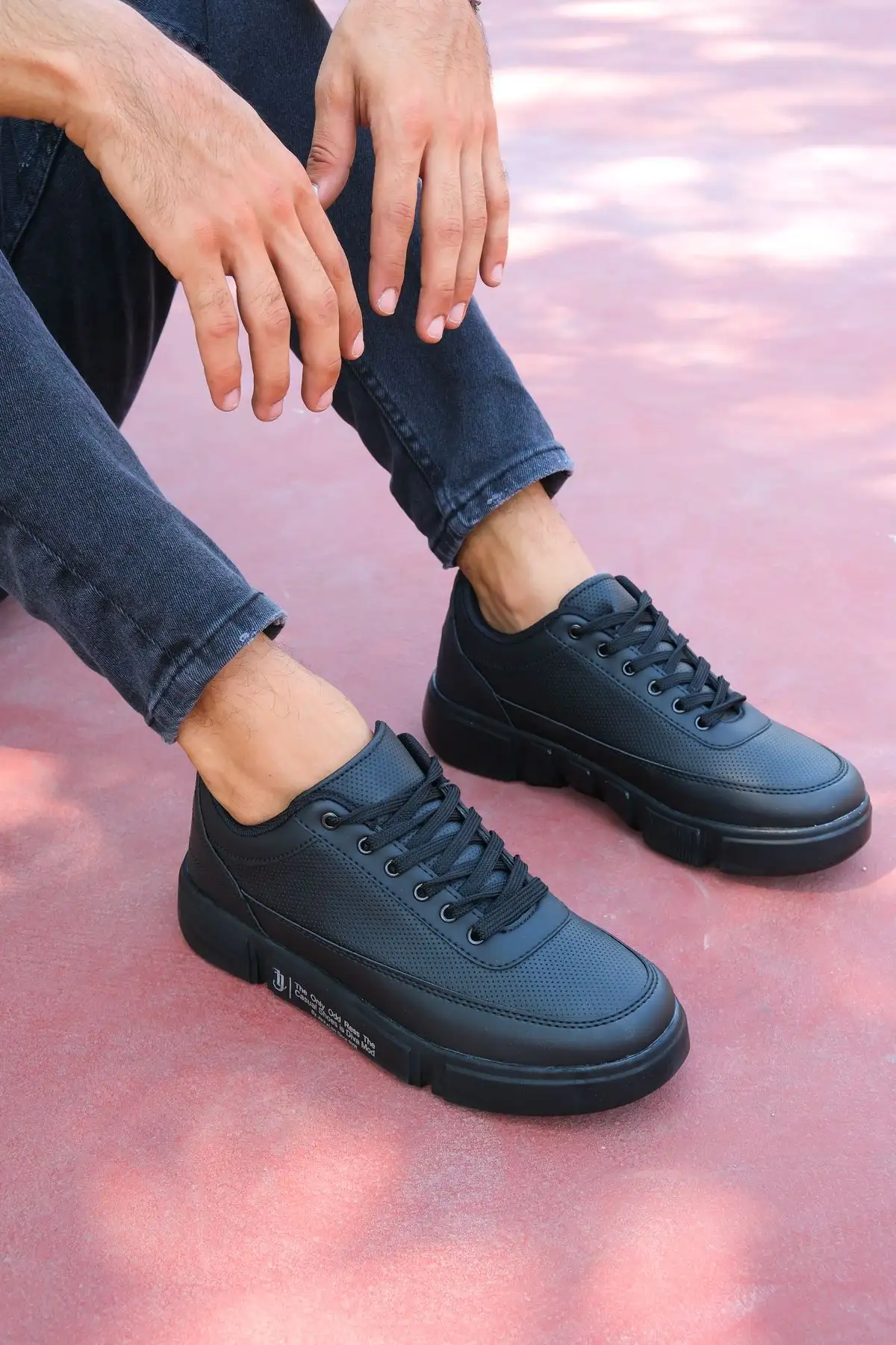 کفش ورزشی مردانه مشکی 0012X20 - 540