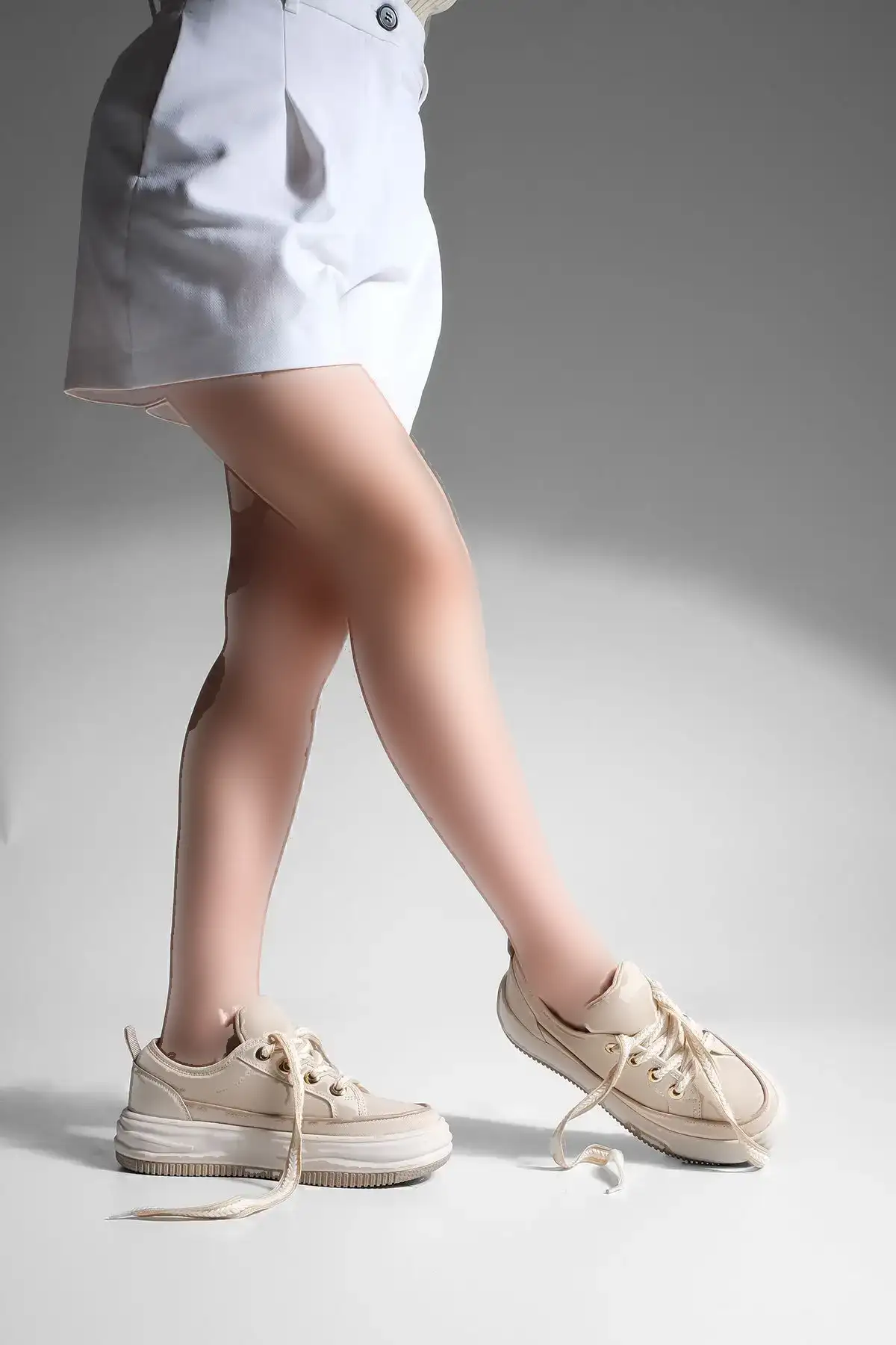 کفش ورزشی بند دار پارچه ای کتانی زنانه کتانی بژ - 311 کفش ورزشی بند دار پارچه ای کتانی زنانه کتانی بژ - 311