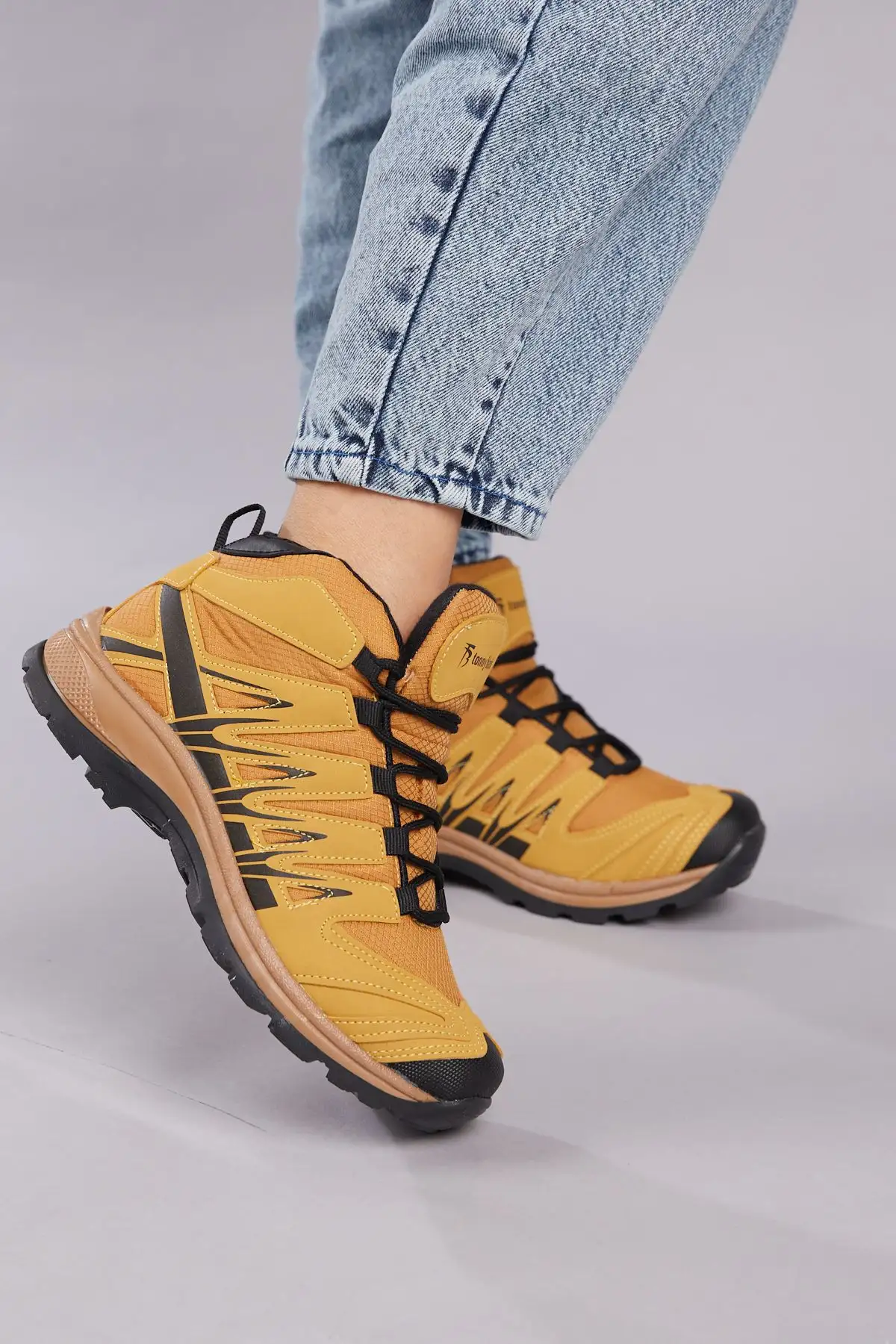 چکمه یونیسکس شتر کوهنوردی Tb601 - 79 چکمه یونیسکس شتر کوهنوردی Tb601 - 79