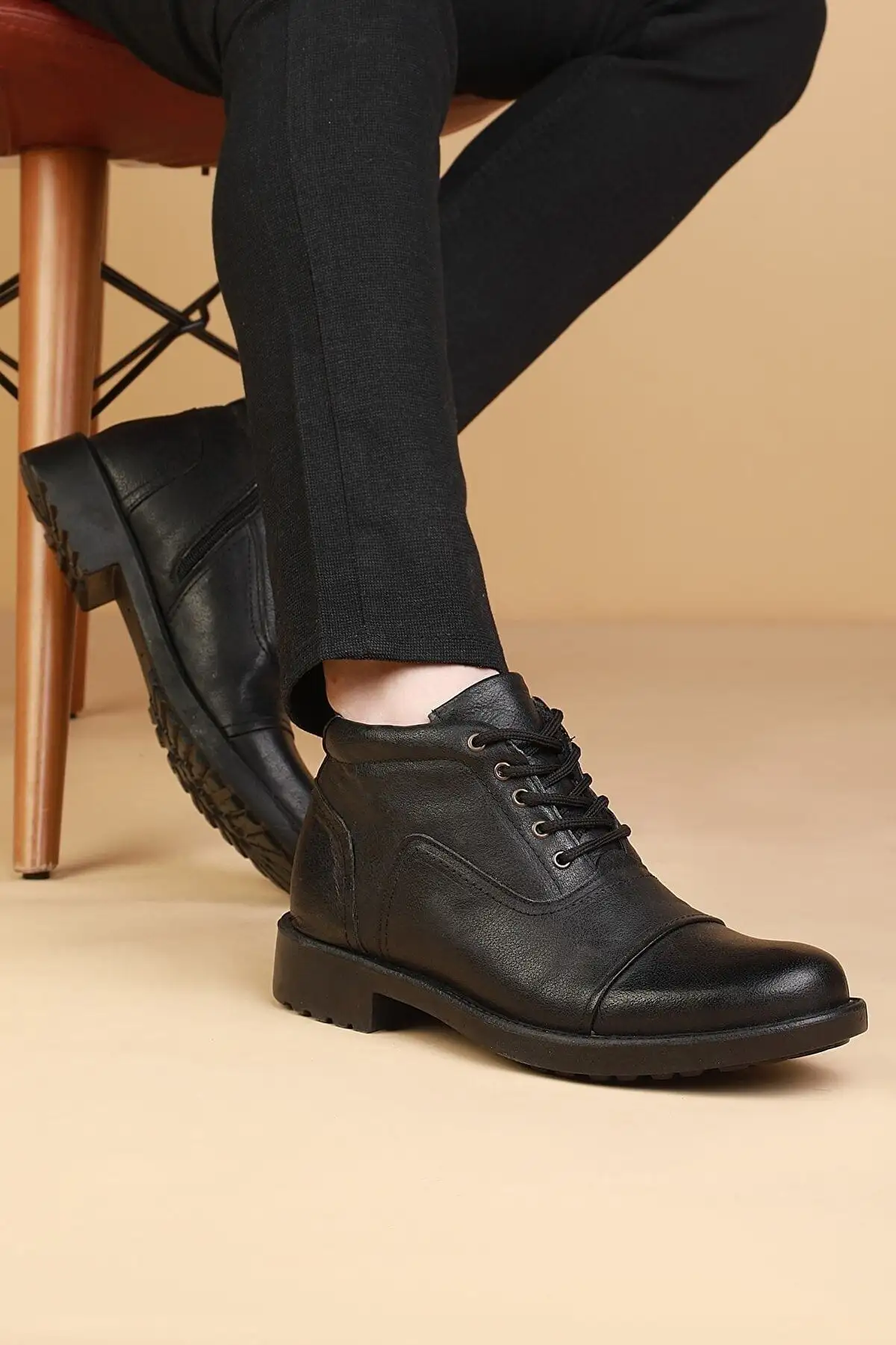 چکمه های زمستانی مردانه چرم اصل مقاوم در برابر سرما و آب با خز داخلی - 515 چکمه های زمستانی مردانه چرم اصل مقاوم در برابر سرما و آب با خز داخلی - 515